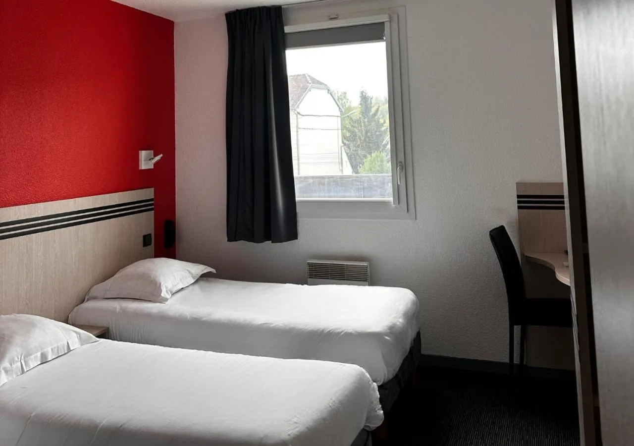 Bed in Brit Hotel La Ferté sous Jouarre