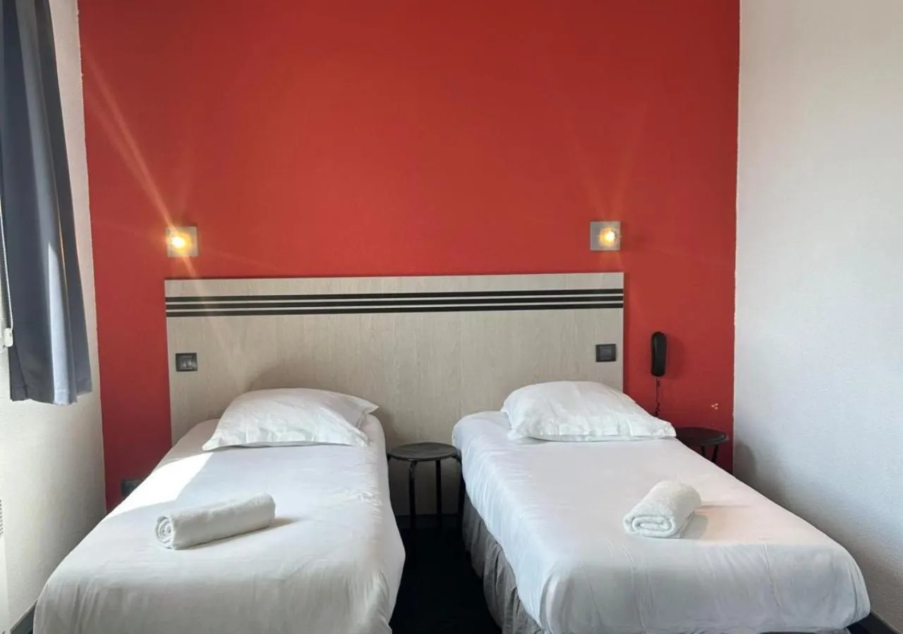 Bed in Brit Hotel La Ferté sous Jouarre