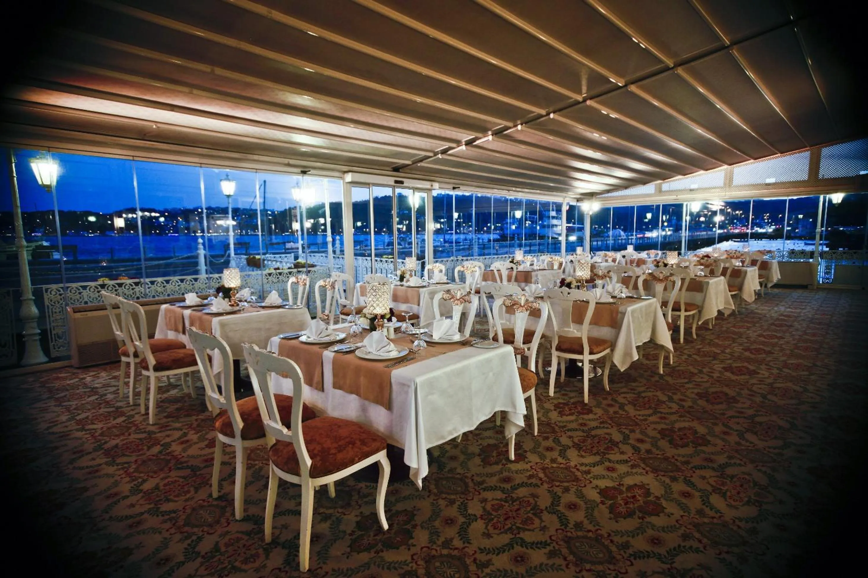 Restaurant/places to eat in Fuat Pasa Oteli - Special Category Bosphorus