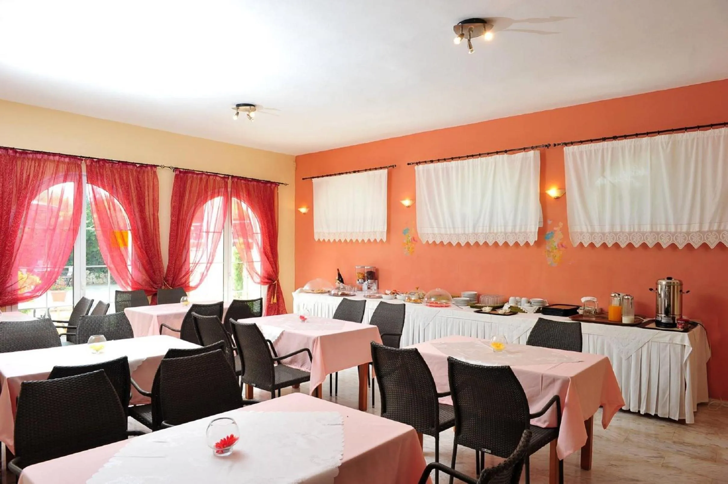 Restaurant/places to eat in Kyprianos