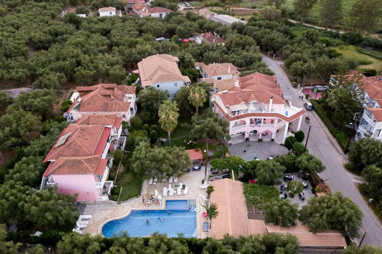 Property building in Kyprianos