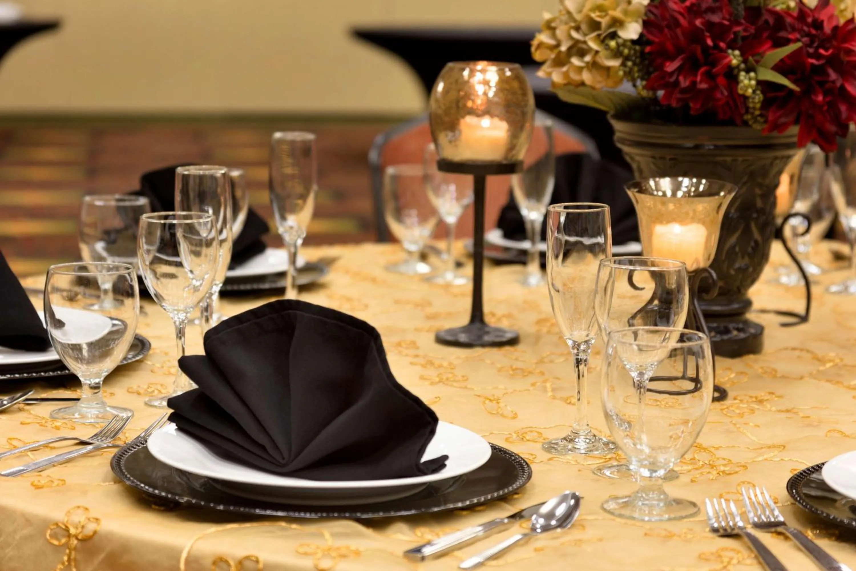 Dining area in Hilton Garden Inn Bartlesville