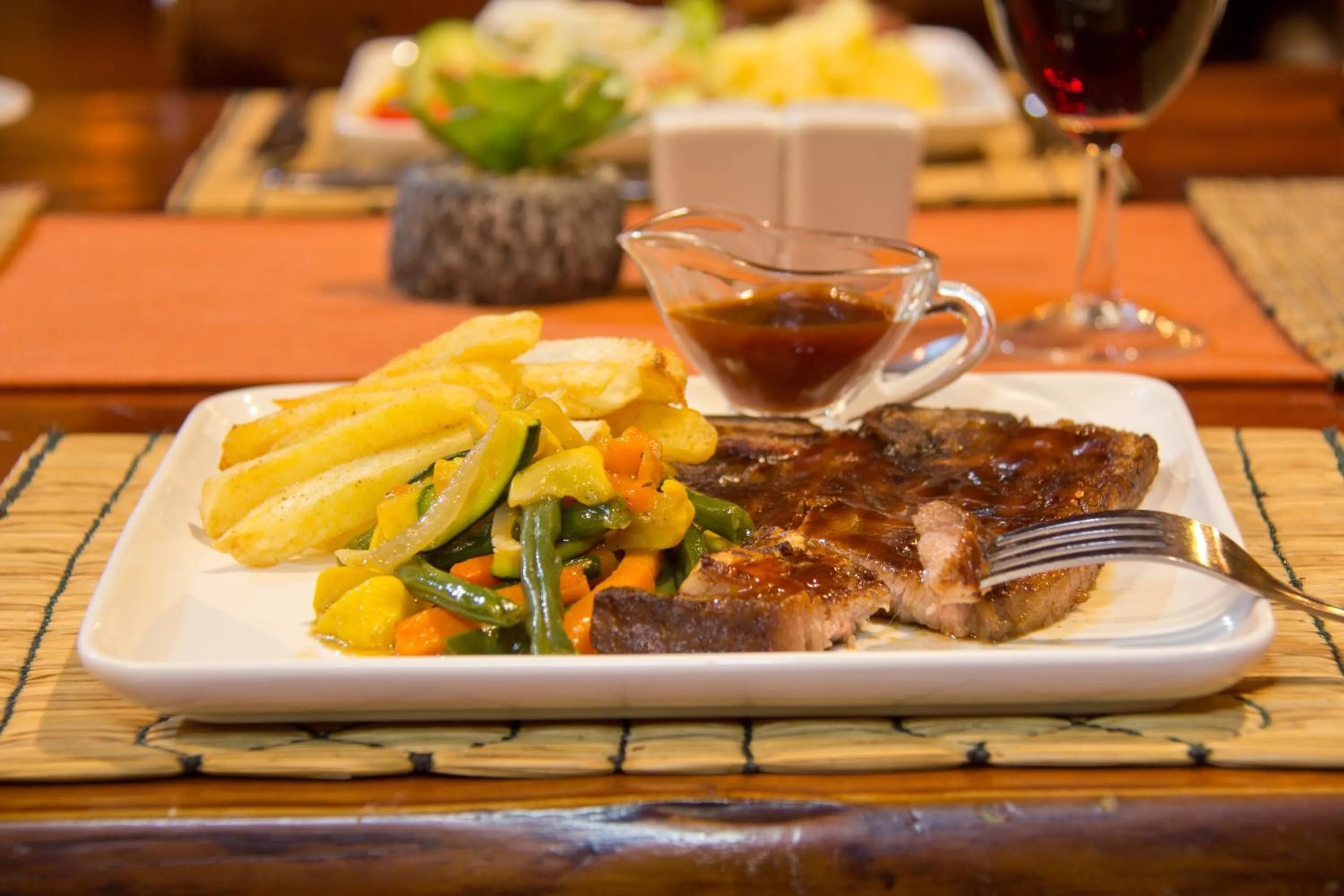 Restaurant/places to eat in Kruger Adventure Lodge