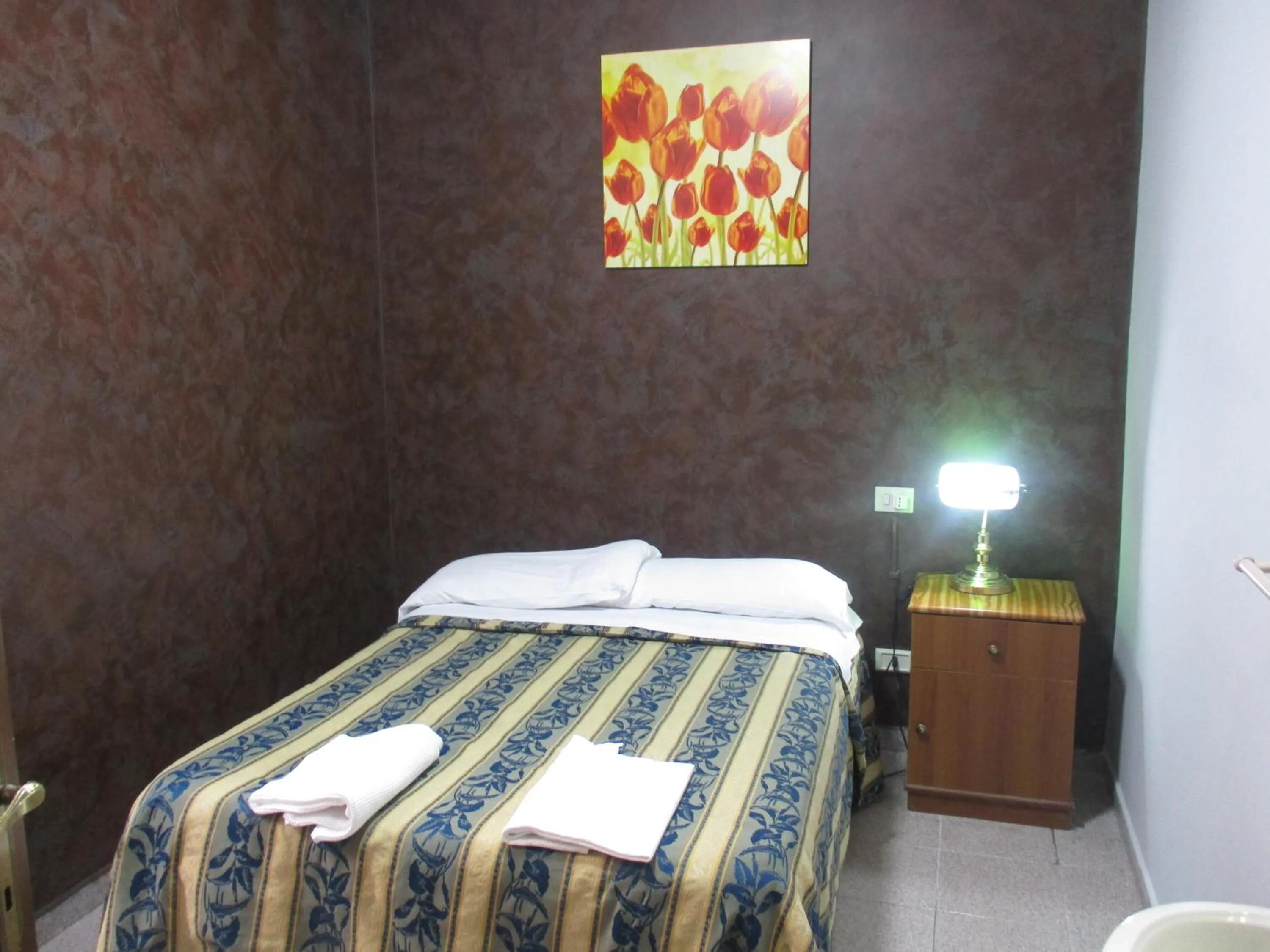 Photo of the whole room, Bed in Hotel Gloria