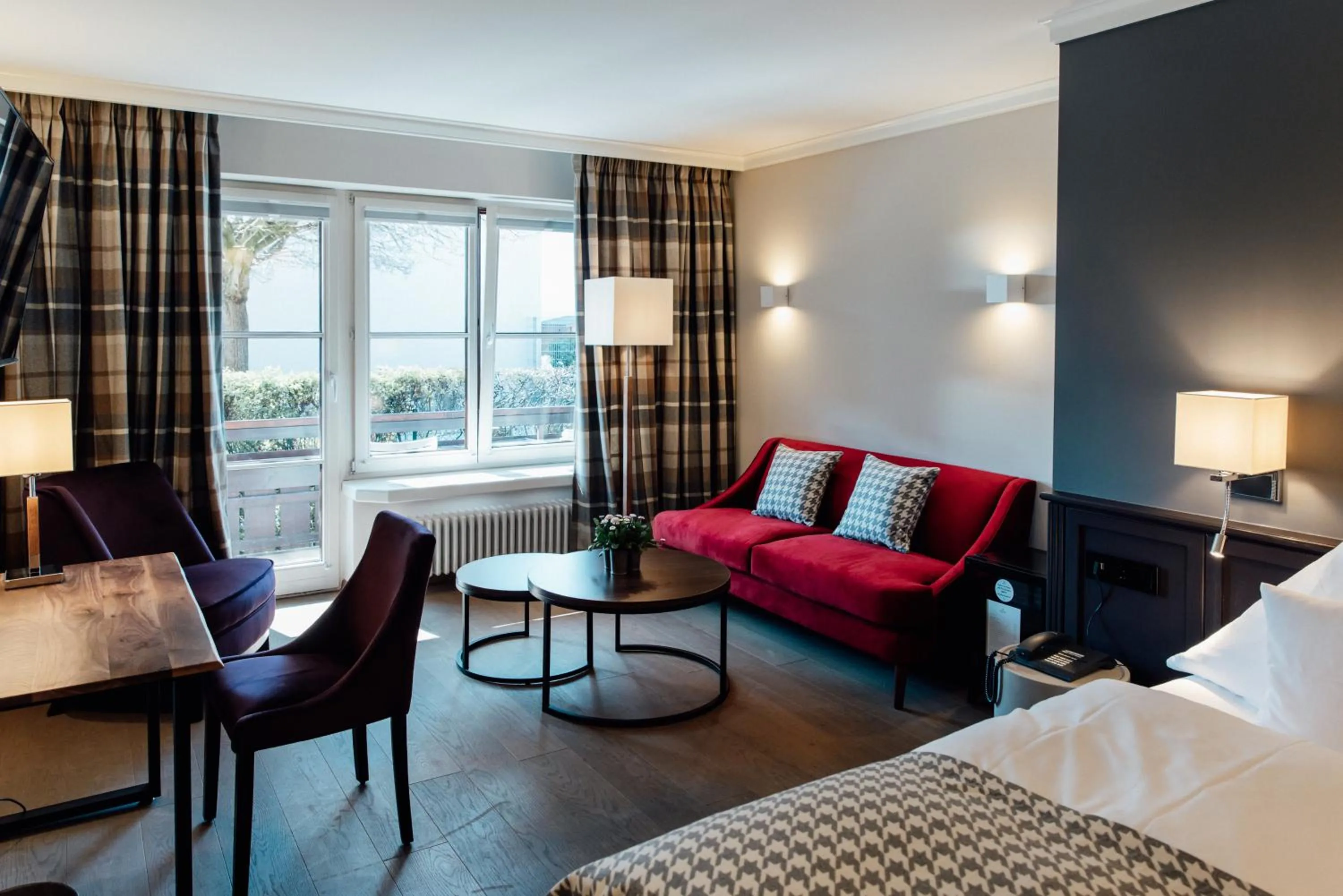 Bedroom, Bed in Hotel Krone