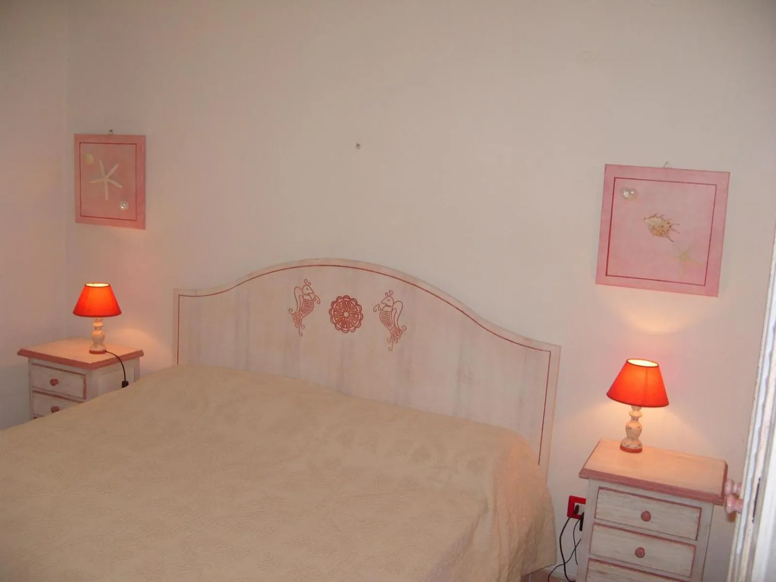 Bedroom, Bed in Marinella, Sardegna