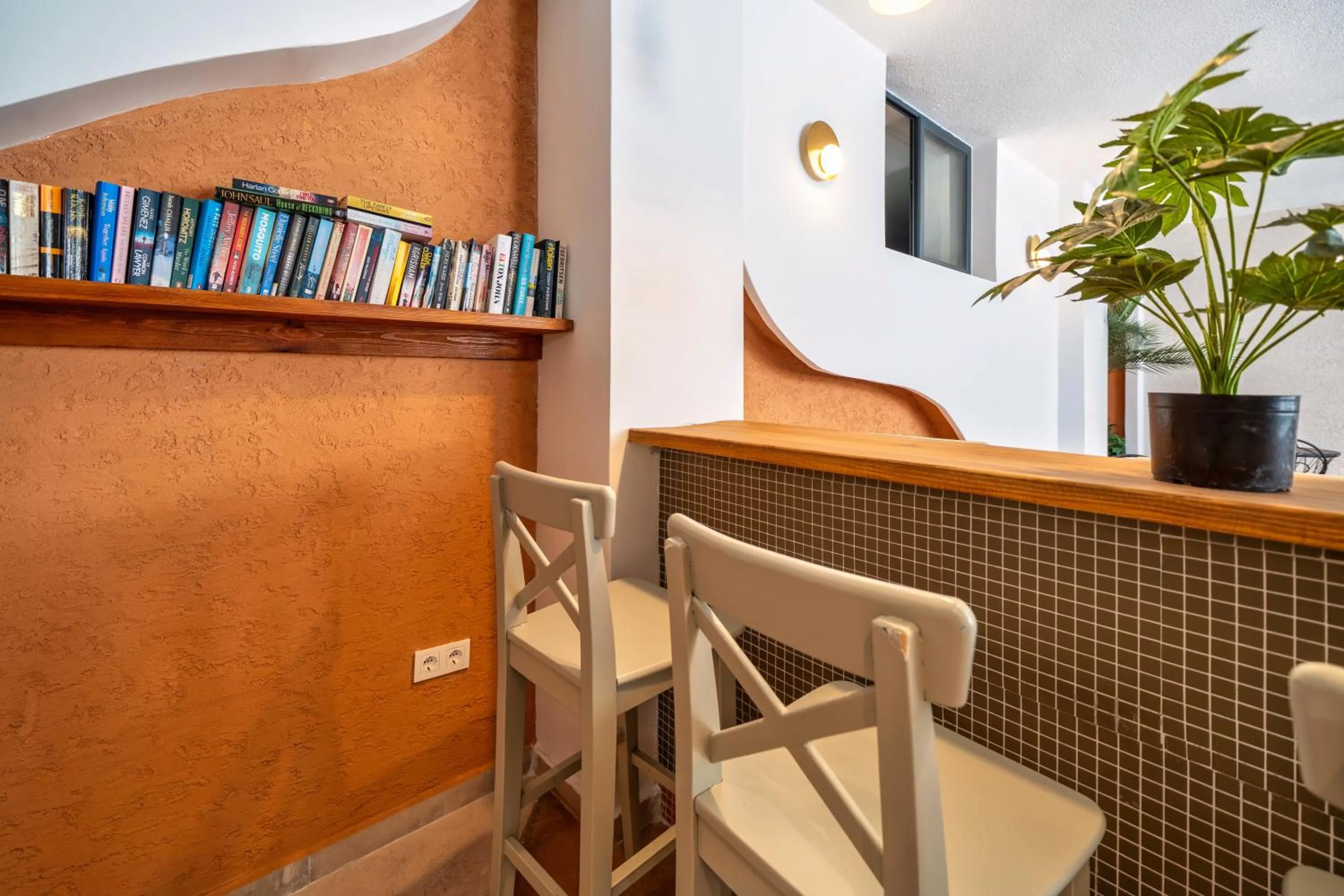 Montebello Deluxe Hotel