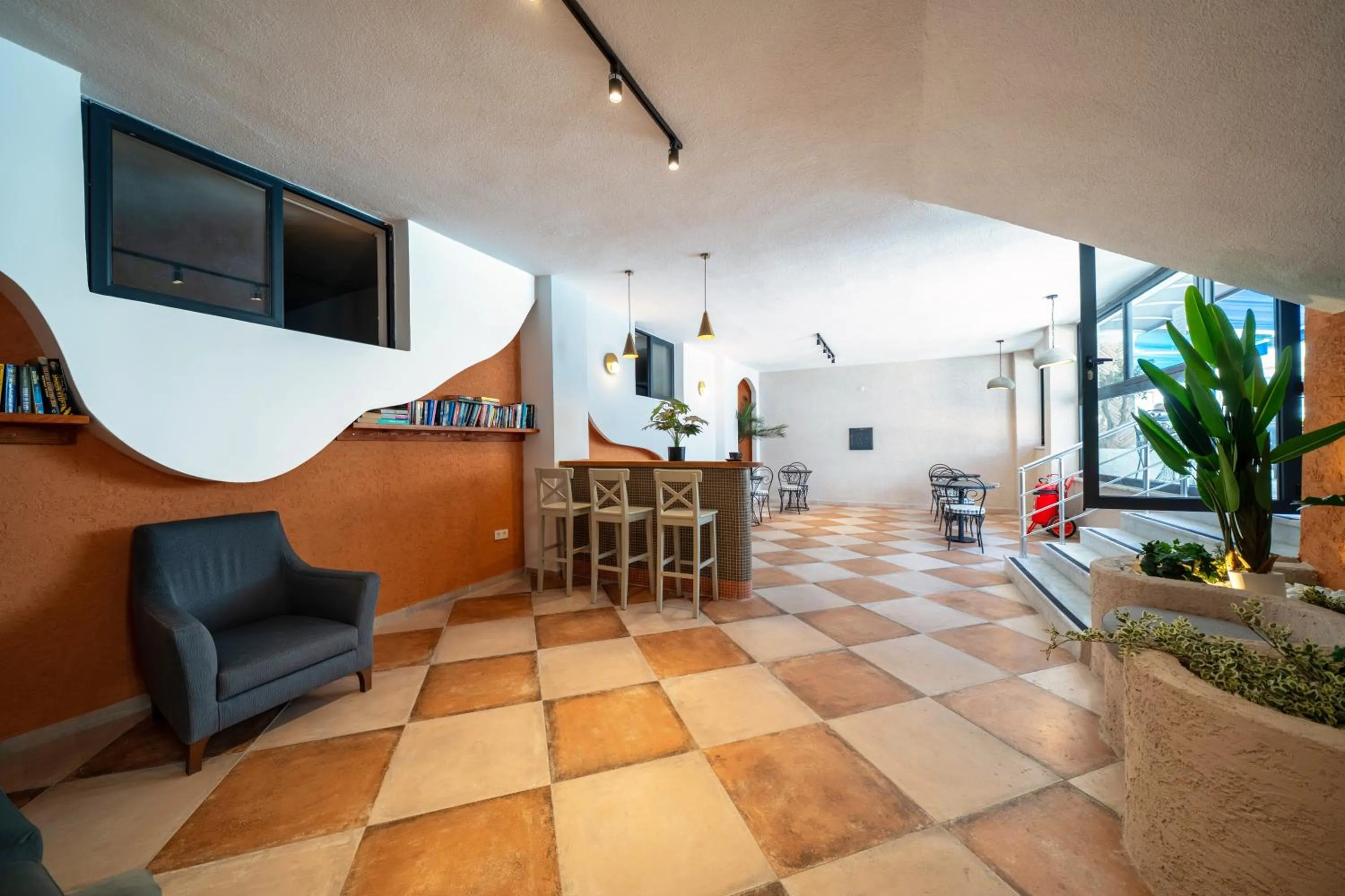 Montebello Deluxe Hotel