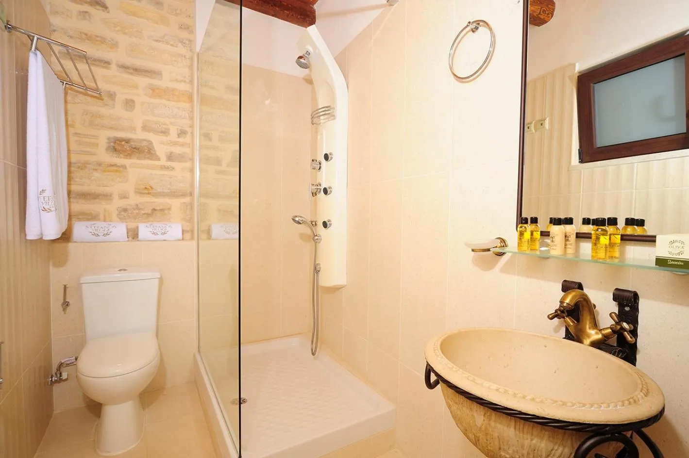 Shower in Stefanos Village Hotel