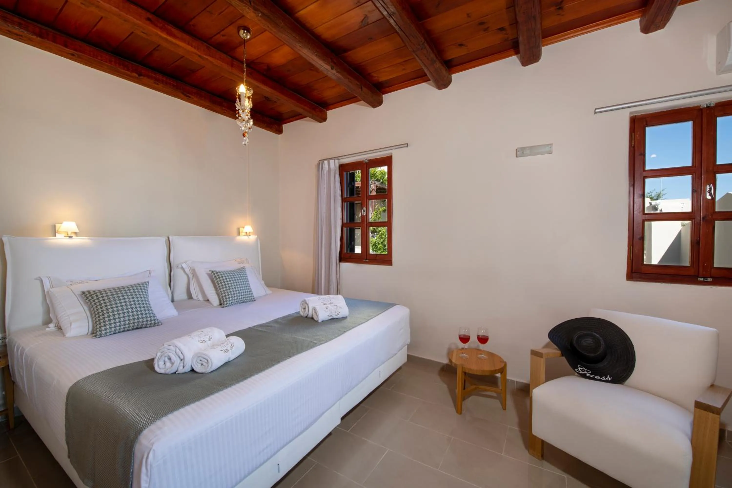 Bed in Stefanos Village Hotel