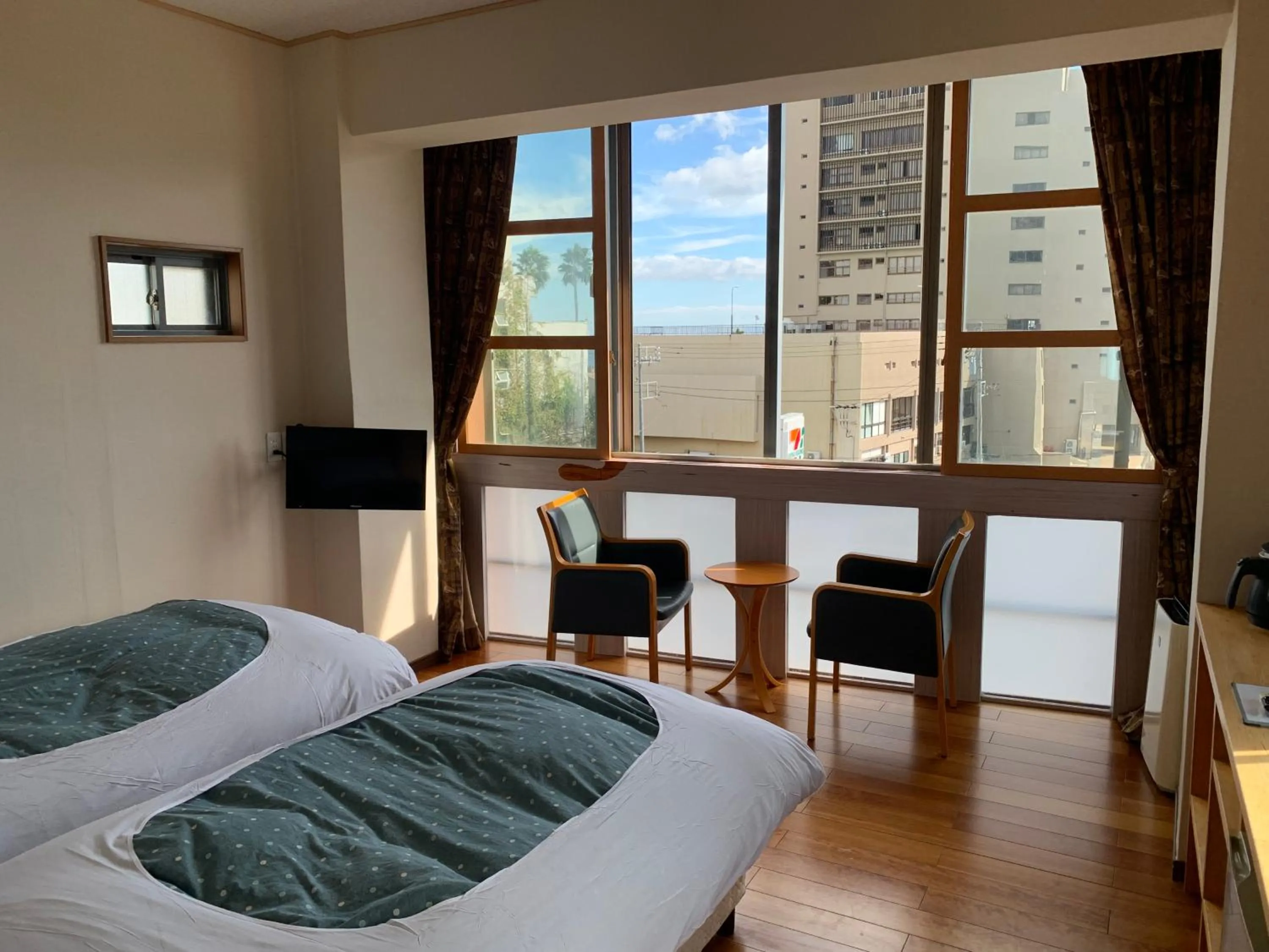 Bed in Izu-no-umi Hotel