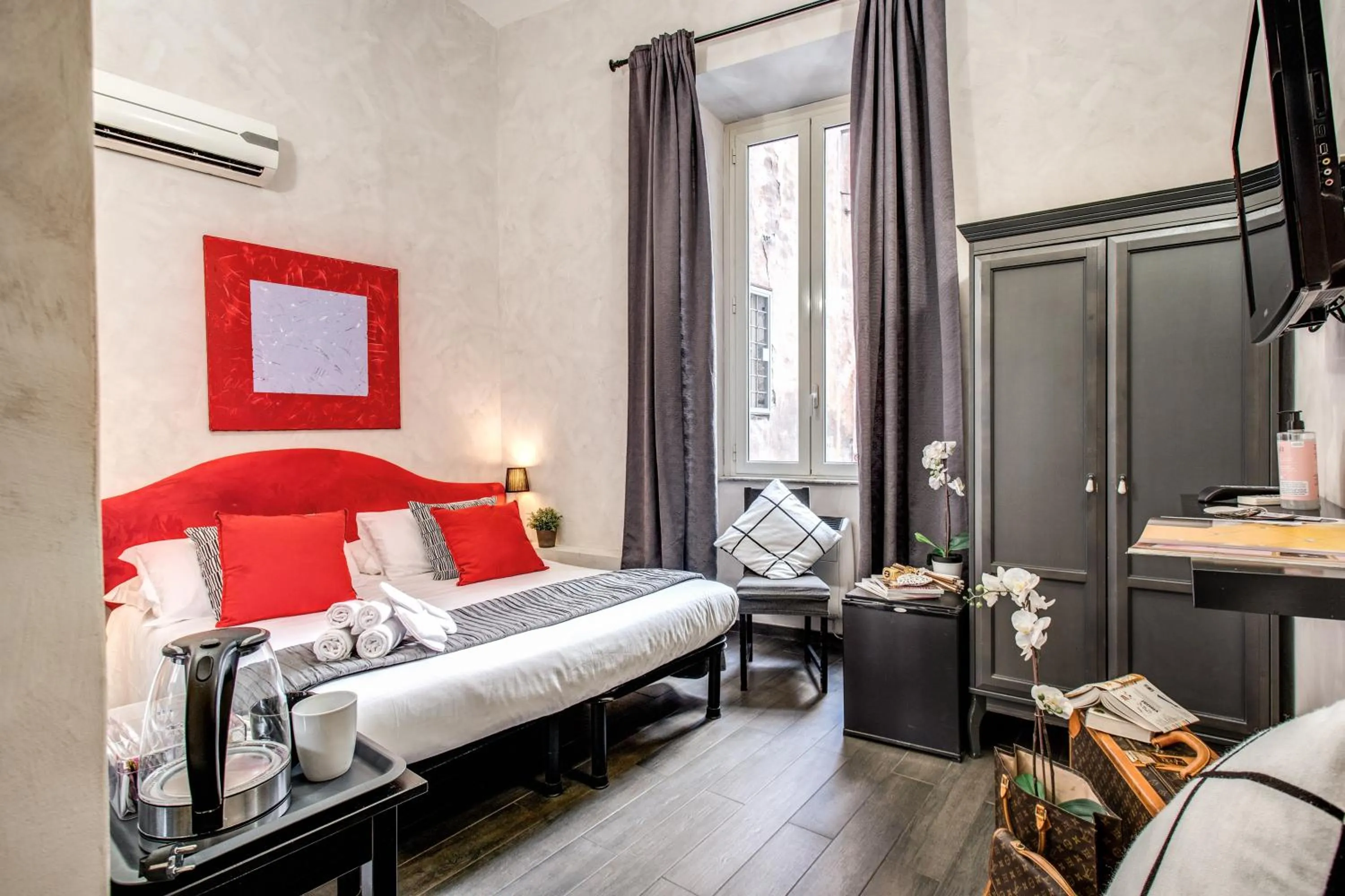 Photo of the whole room, Bed in La Residenza Dell'Angelo