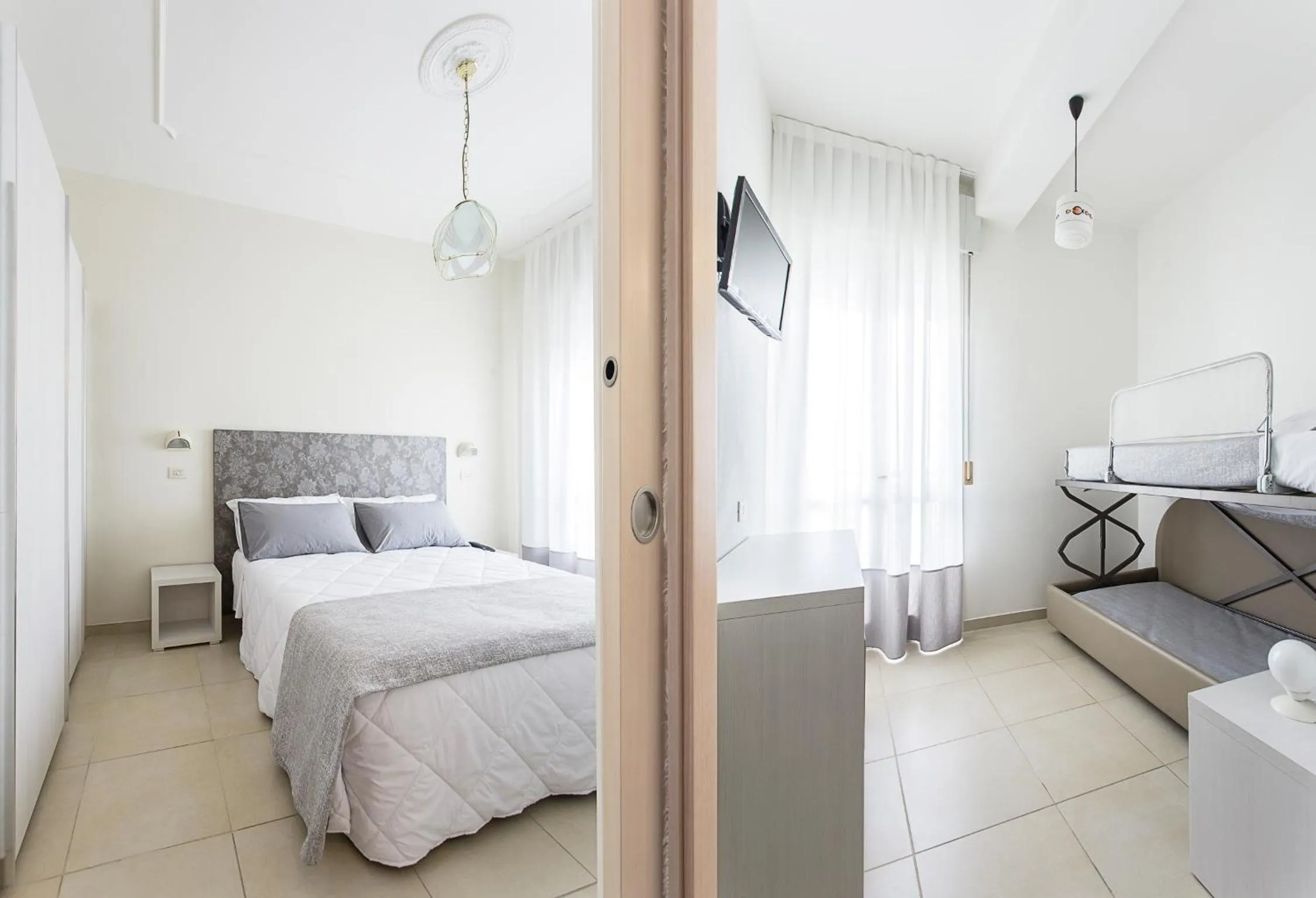 Photo of the whole room in Hotel Caesar