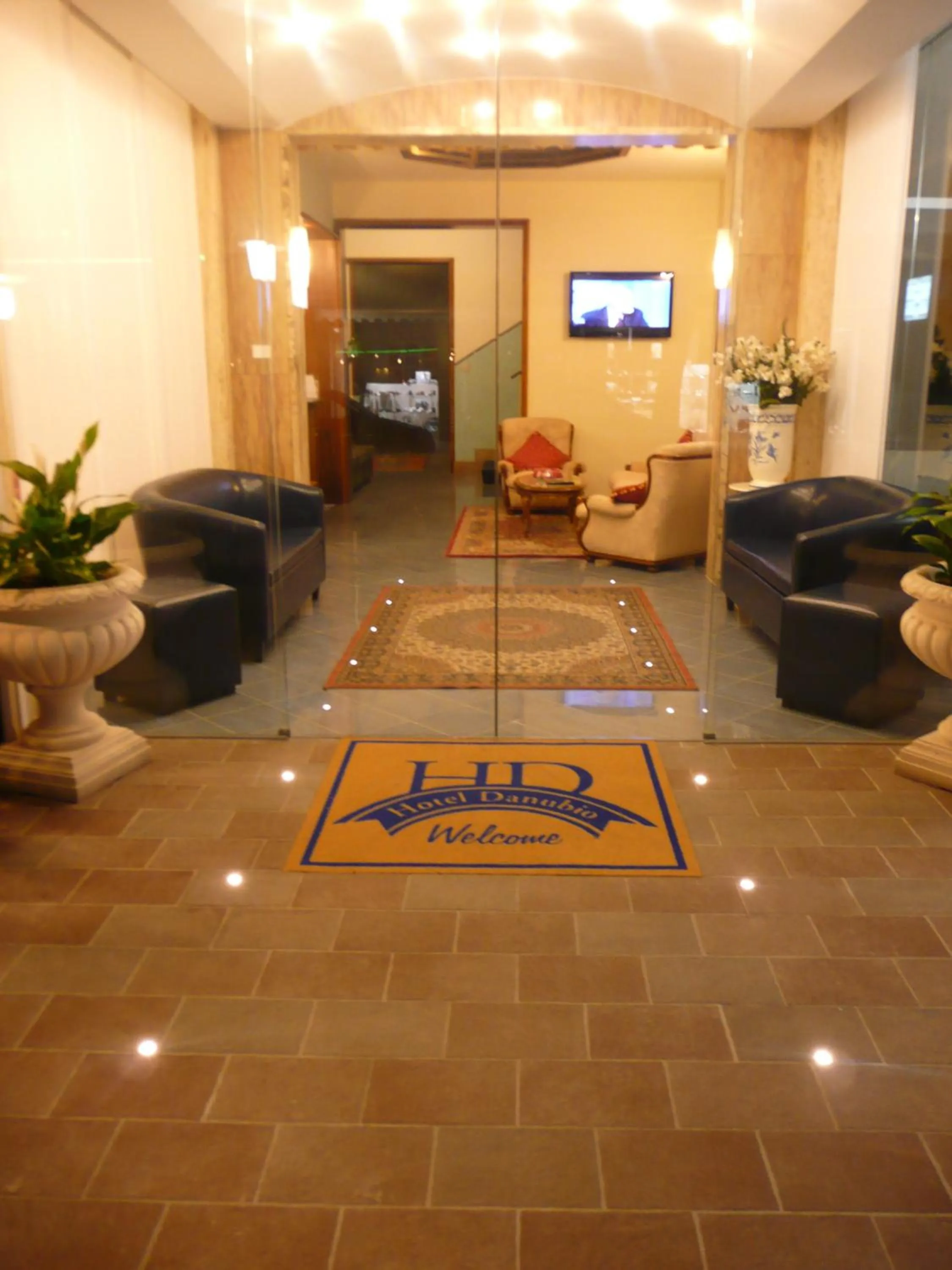 Facade/entrance in Hotel Danubio