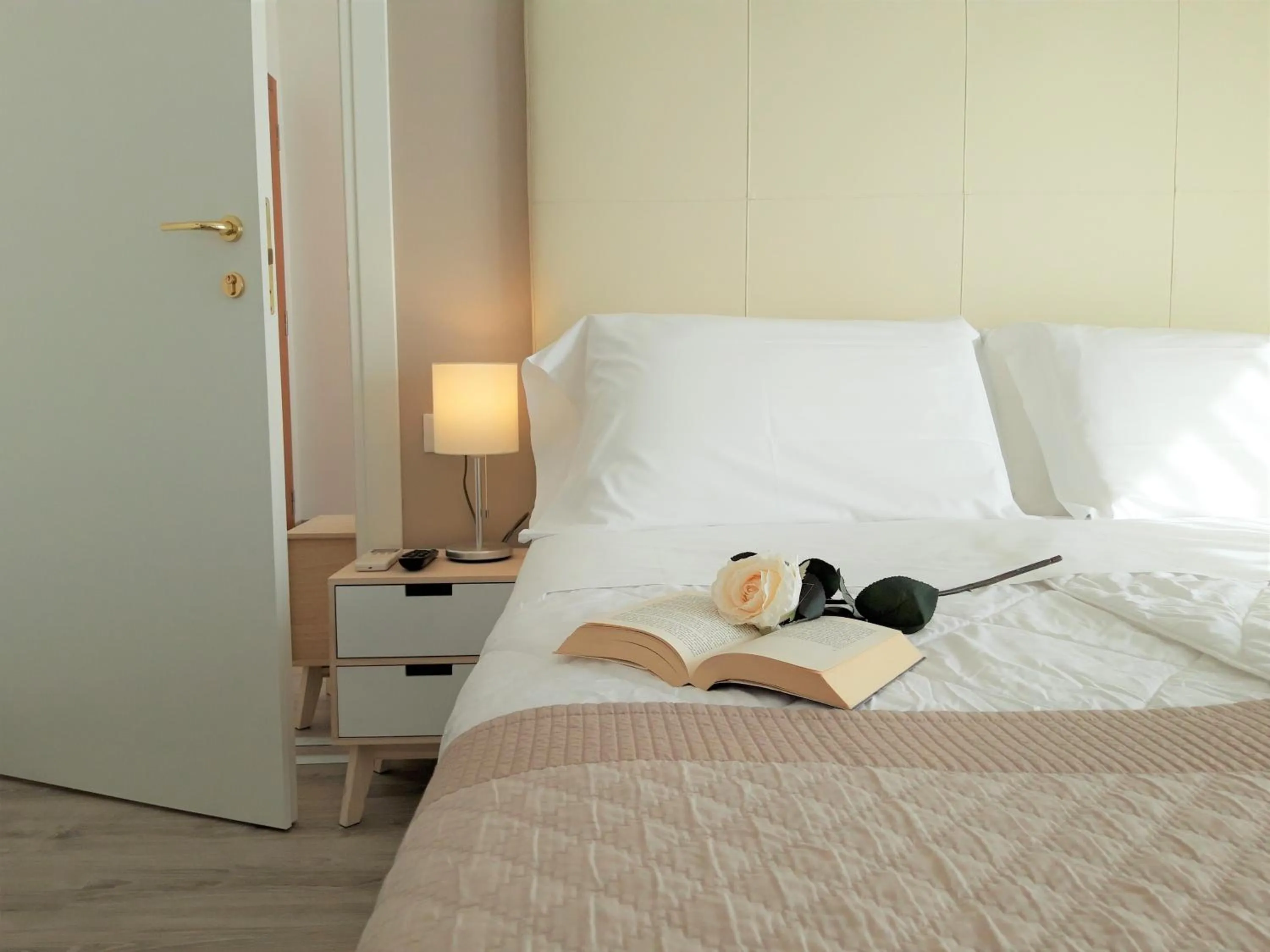 Restaurant/places to eat, Bed in Hotel Danubio