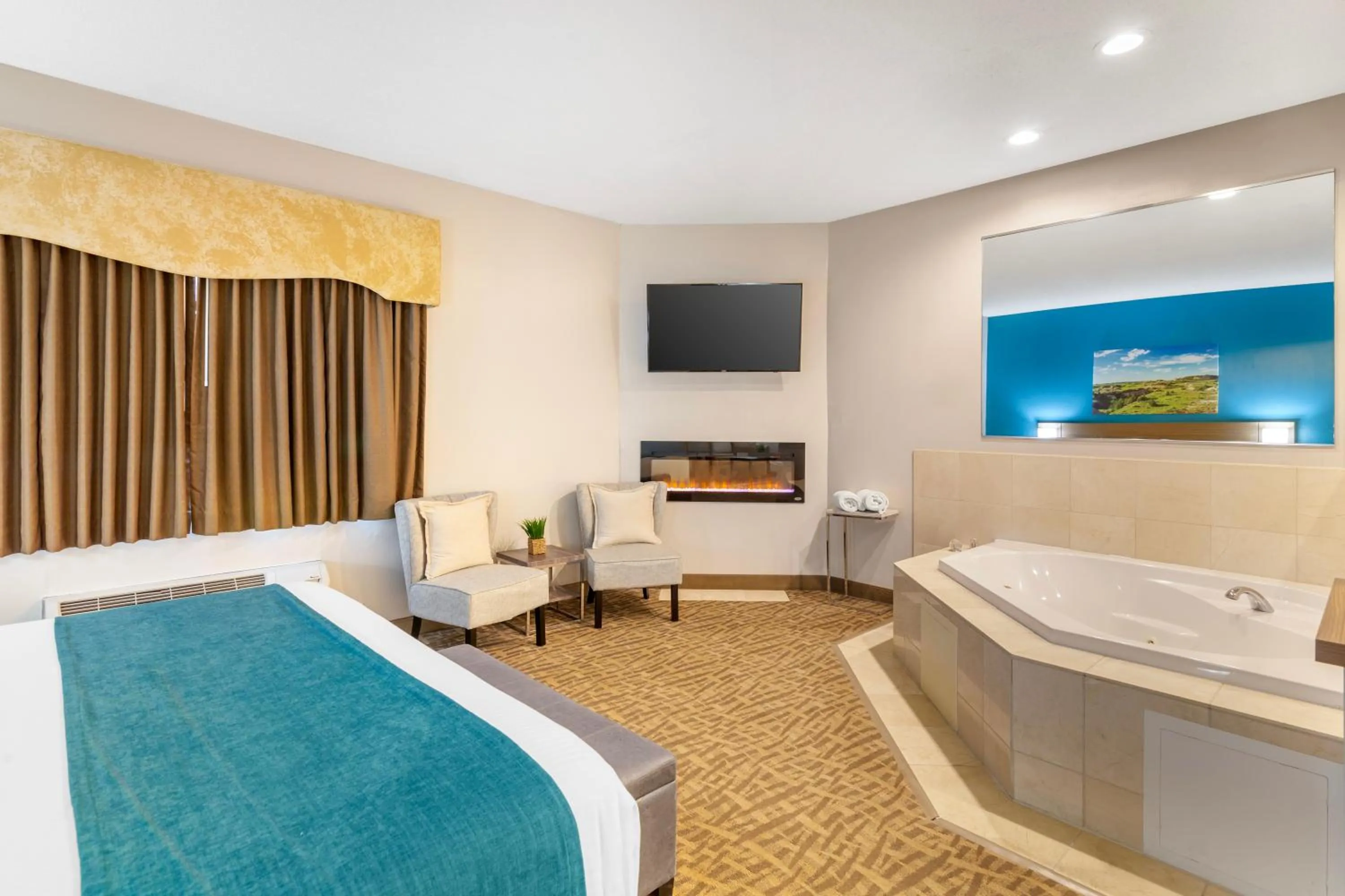 Bedroom, Bed in EverSpring Suites