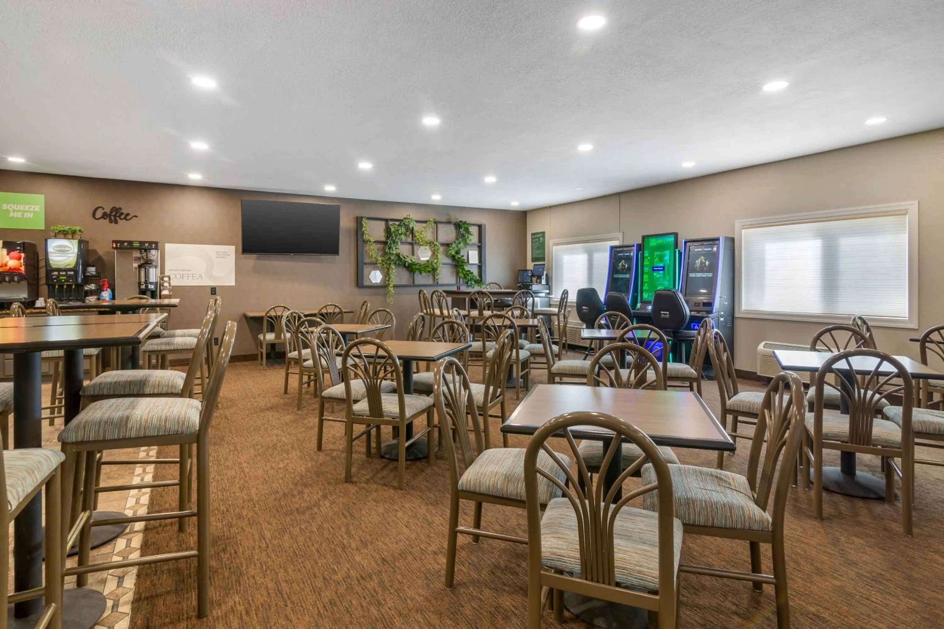 Lounge or bar in EverSpring Suites