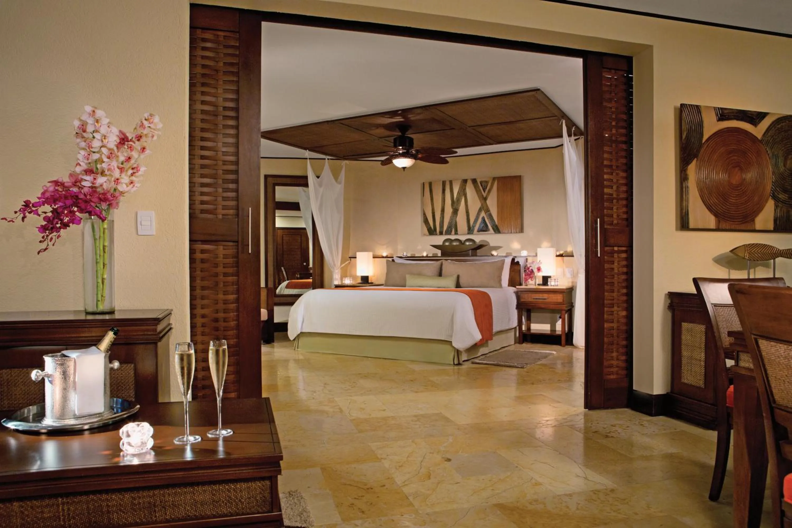 Photo of the whole room, Bed in Dreams Riviera Cancun Resort & Spa - All Inclusive