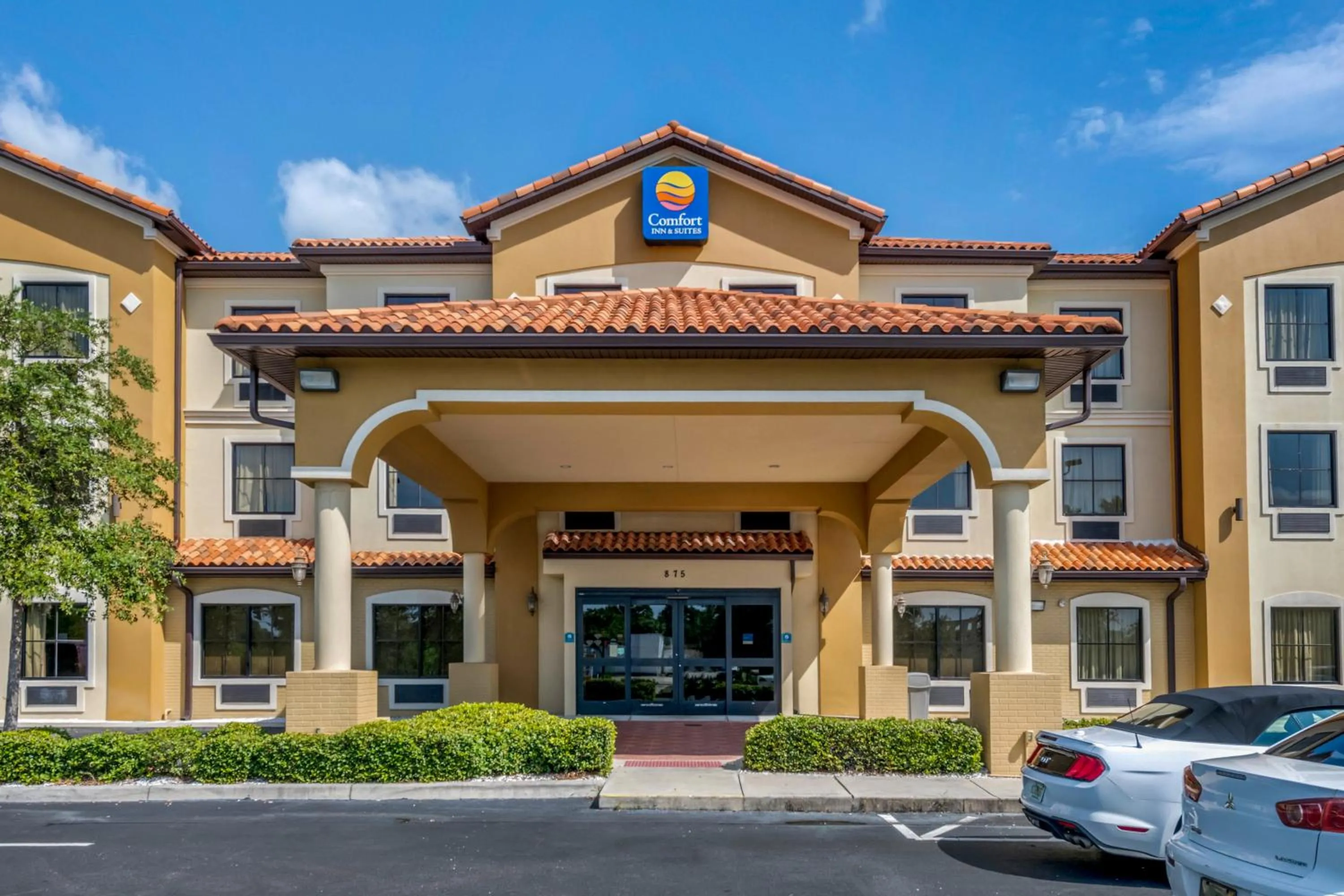 Property building in Comfort Inn & Suites Northeast - Gateway