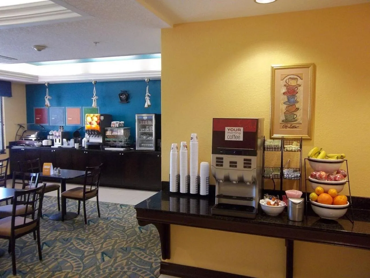 Breakfast in Comfort Inn & Suites Northeast - Gateway