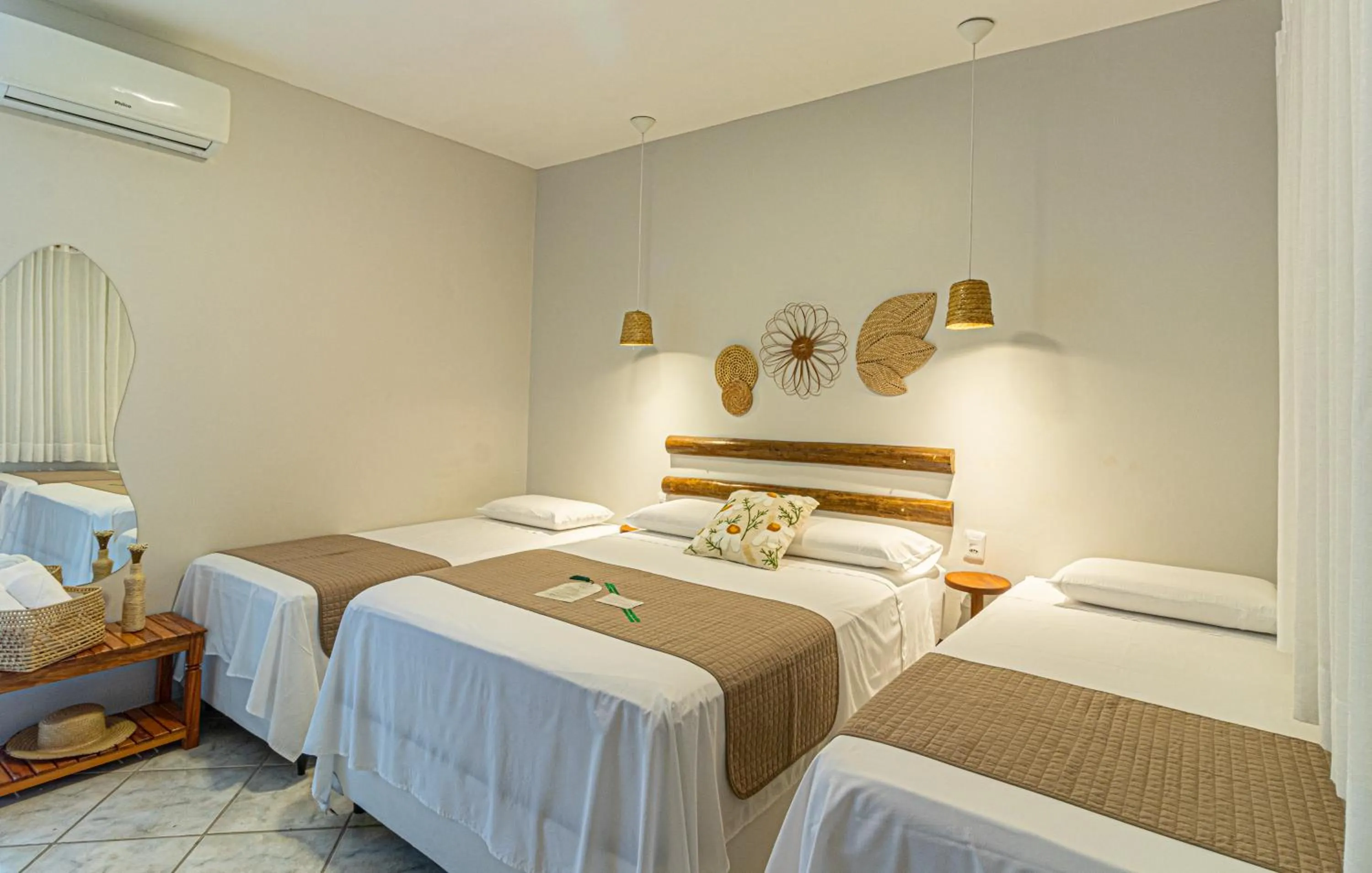 Photo of the whole room, Bed in Pousada Encantos de Arraial