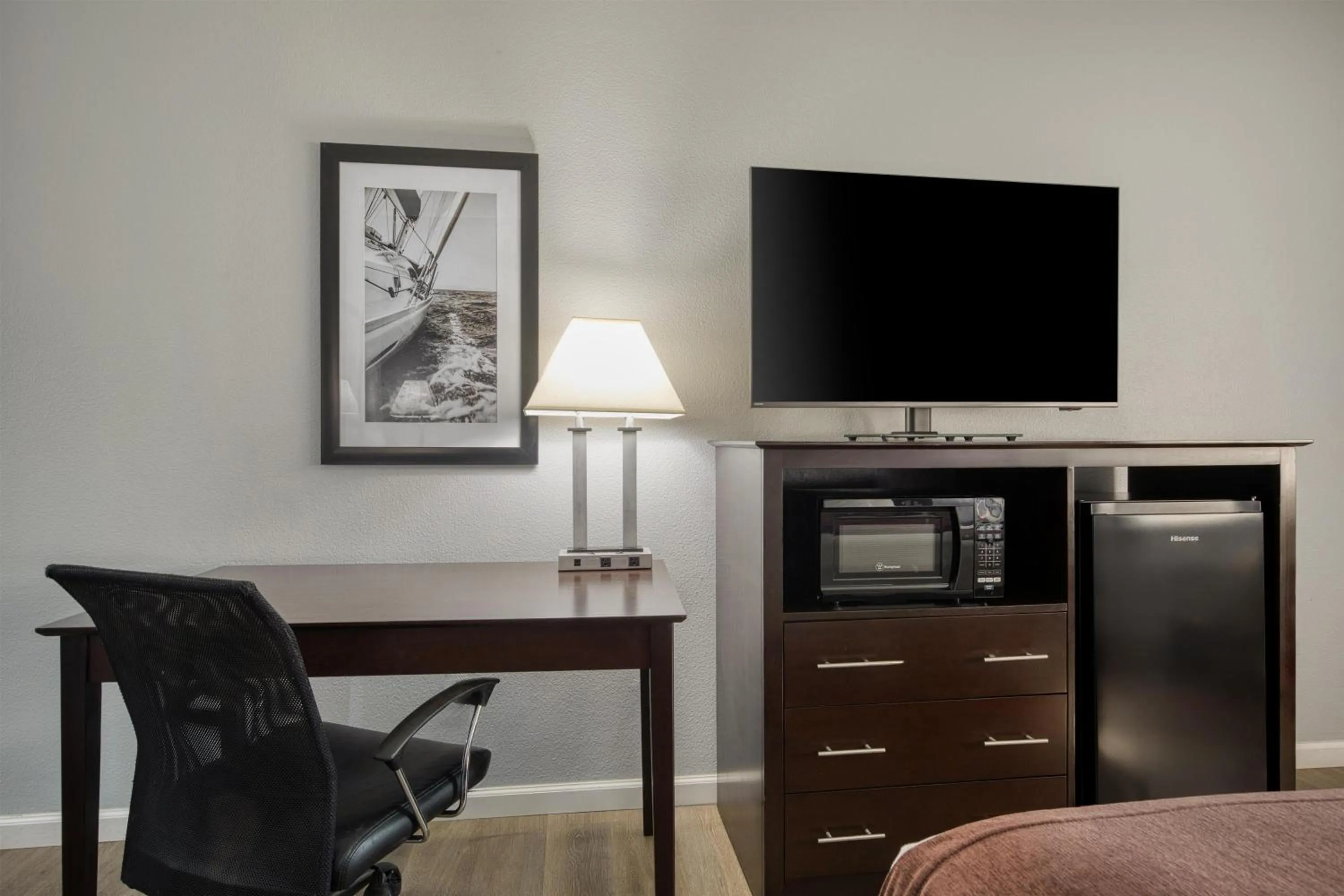 Bedroom in Best Western Lake Conroe Inn