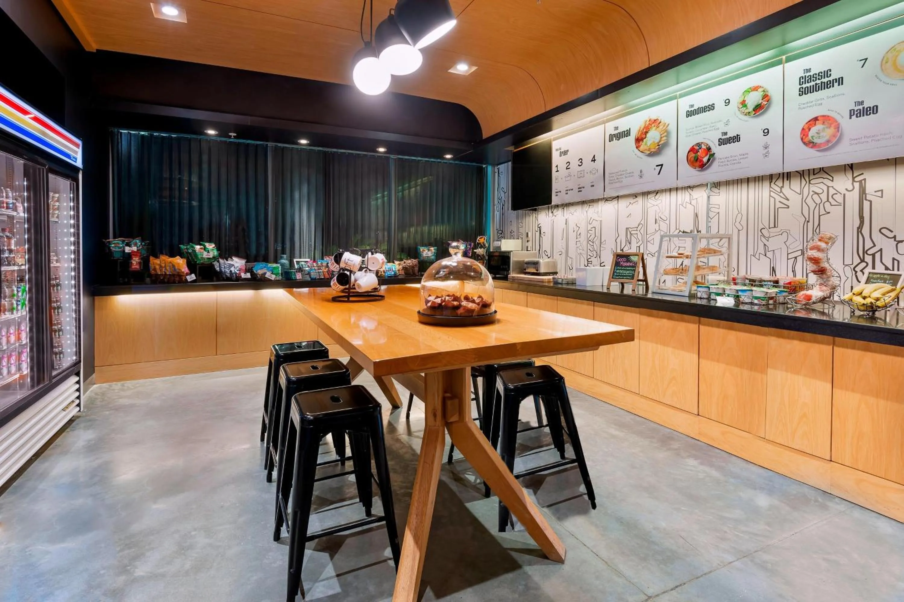 Restaurant/places to eat in Aloft Jacksonville Airport