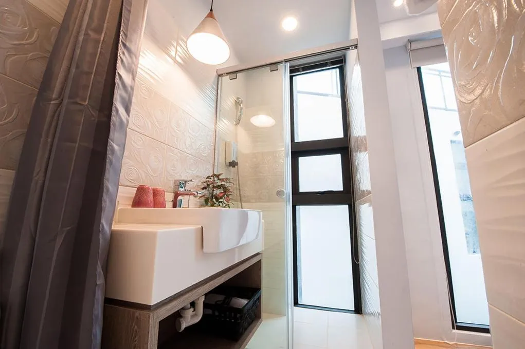 Shower in Galilee B&B 加利利海民宿