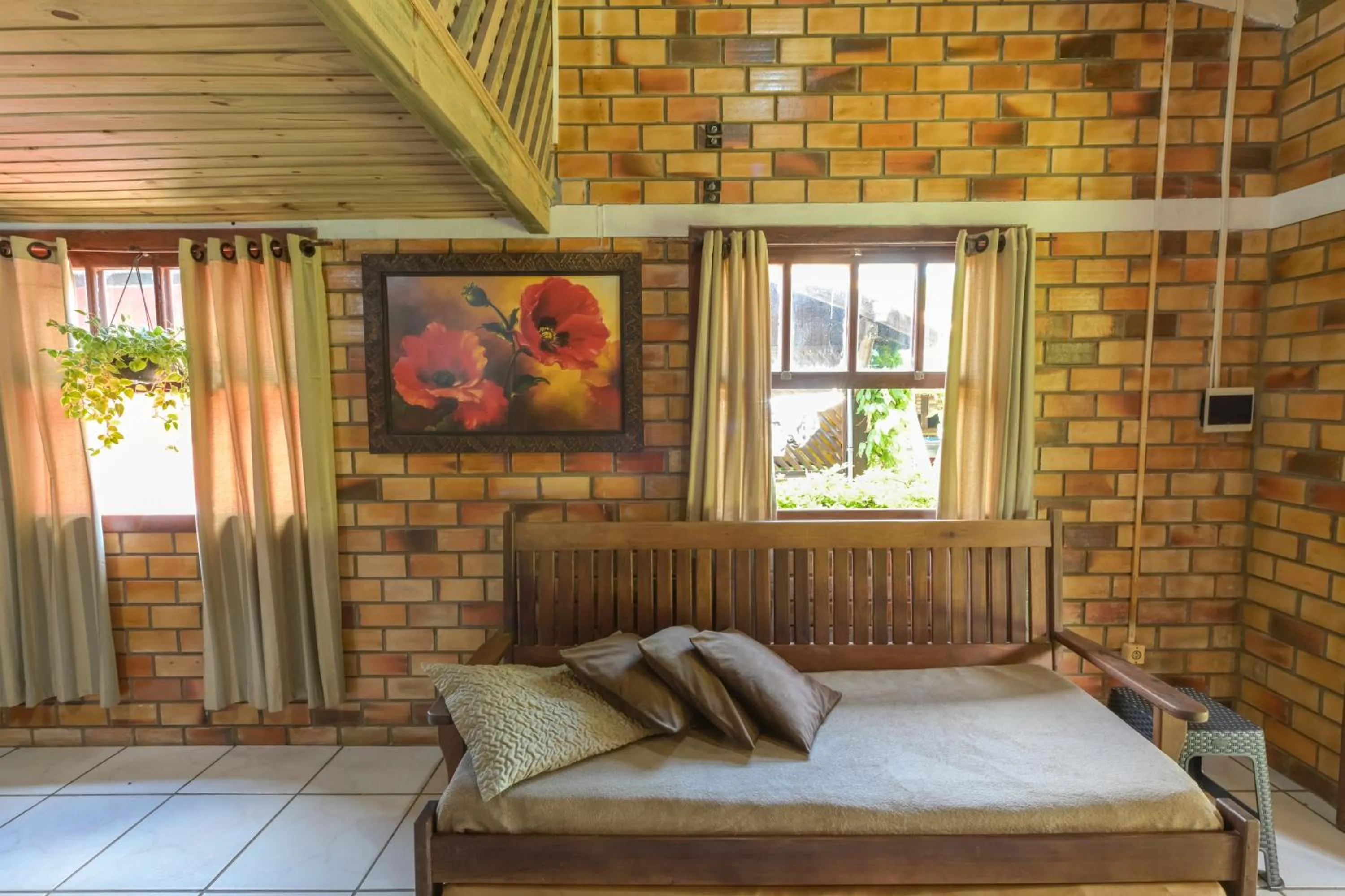 Living room, Bed in Hotel Praia Do Rosa