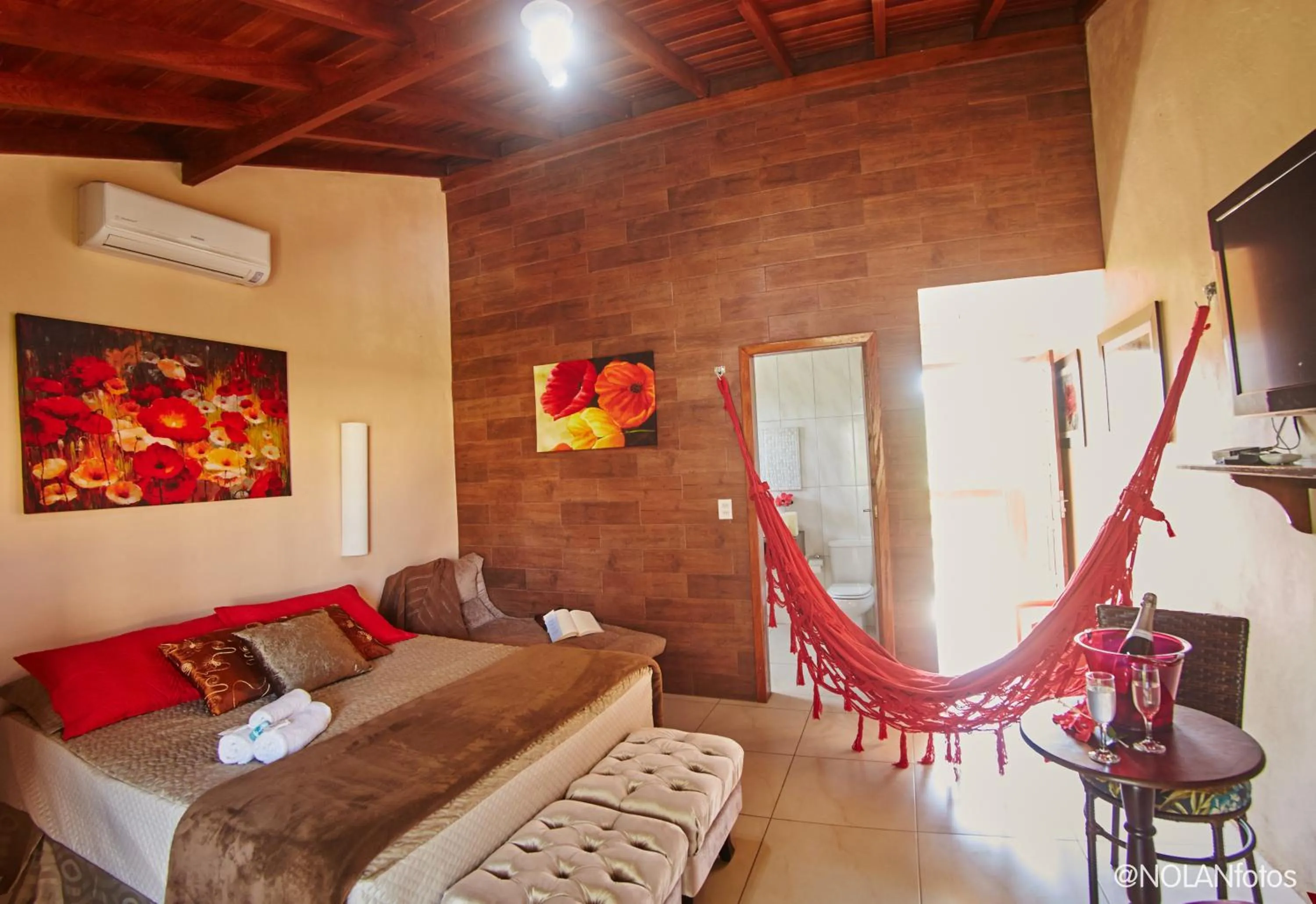 Photo of the whole room, Bed in Hotel Praia Do Rosa