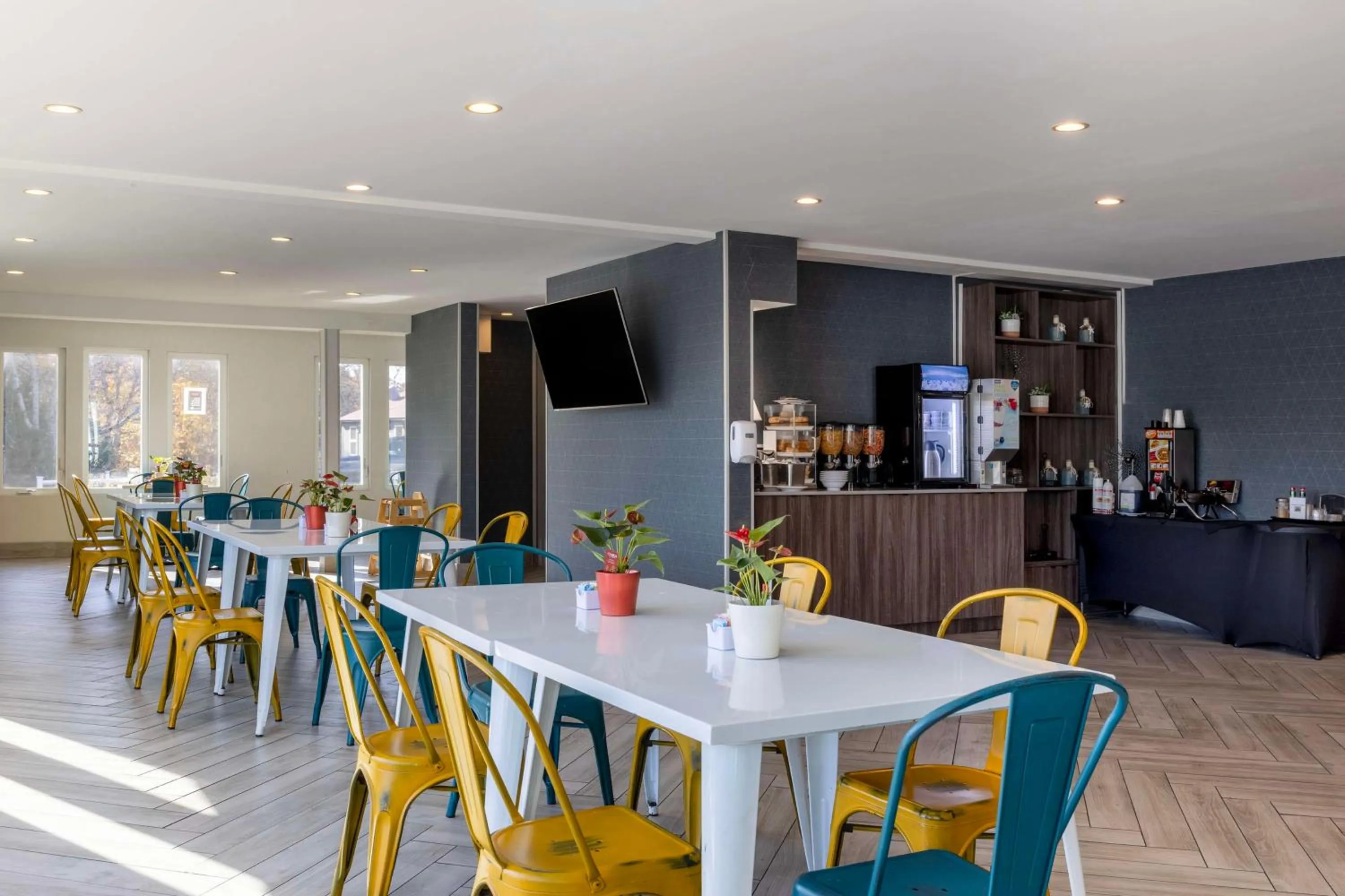 Breakfast in Aiden by Best Western Cape Cod - West Yarmouth