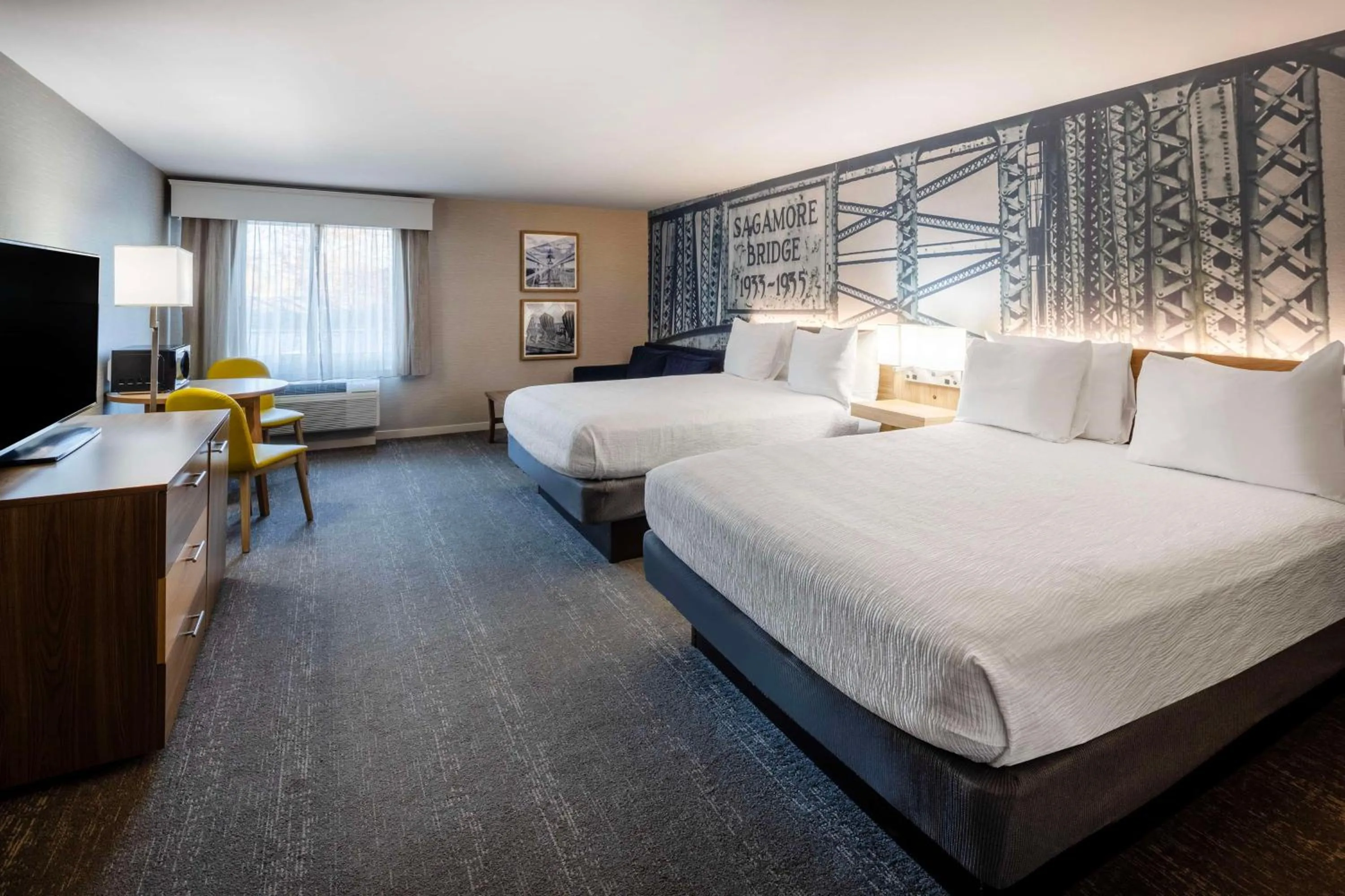 Bedroom, Bed in Aiden by Best Western Cape Cod - West Yarmouth