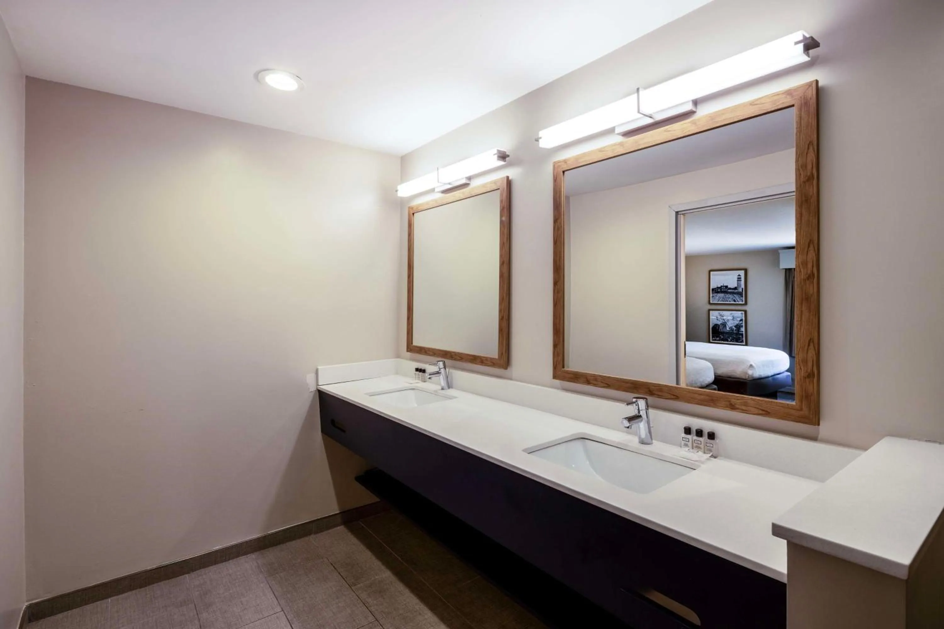 Bathroom in Aiden by Best Western Cape Cod - West Yarmouth