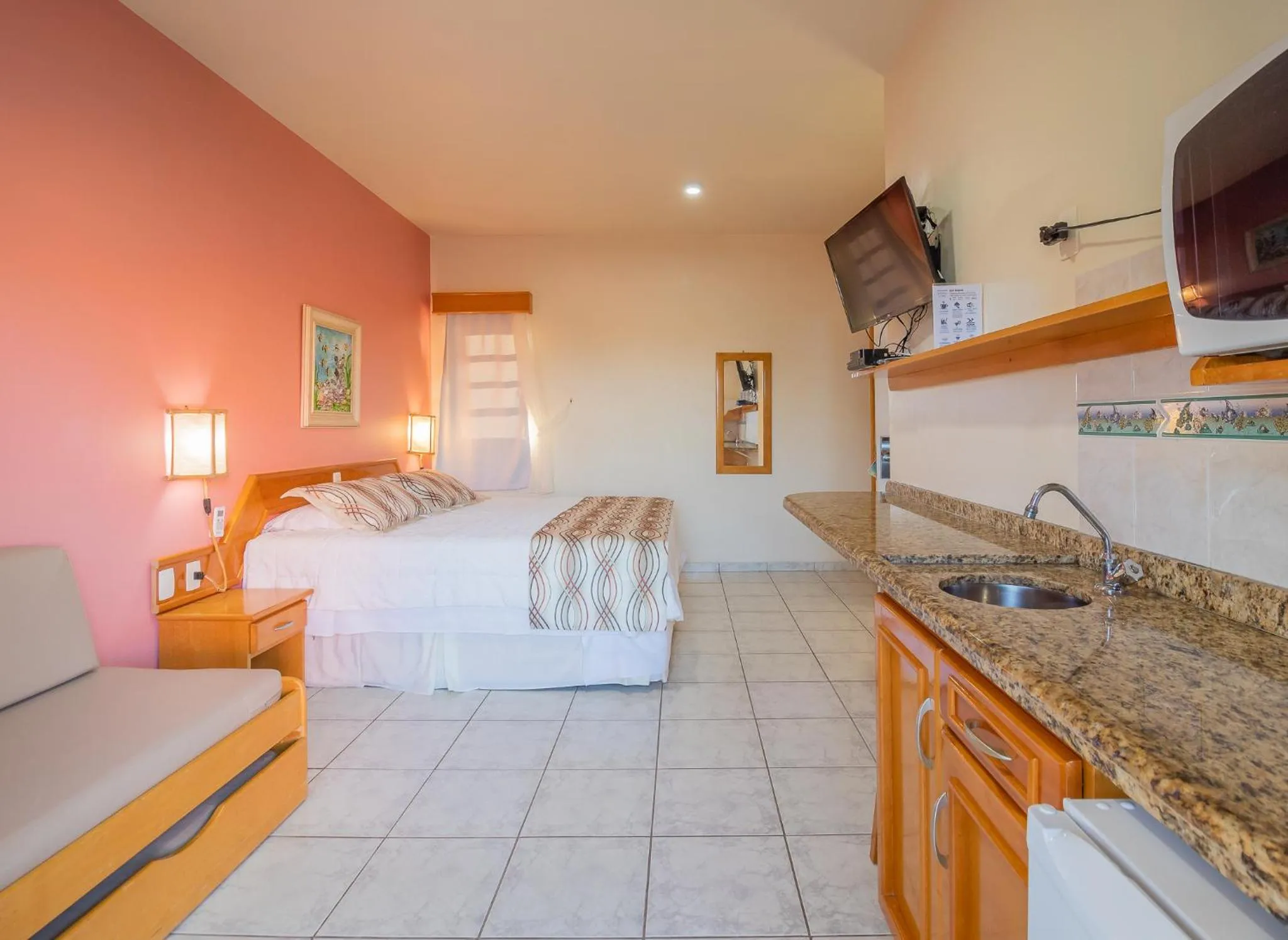 Kitchen or kitchenette, Bed in Pousada Barra Mar