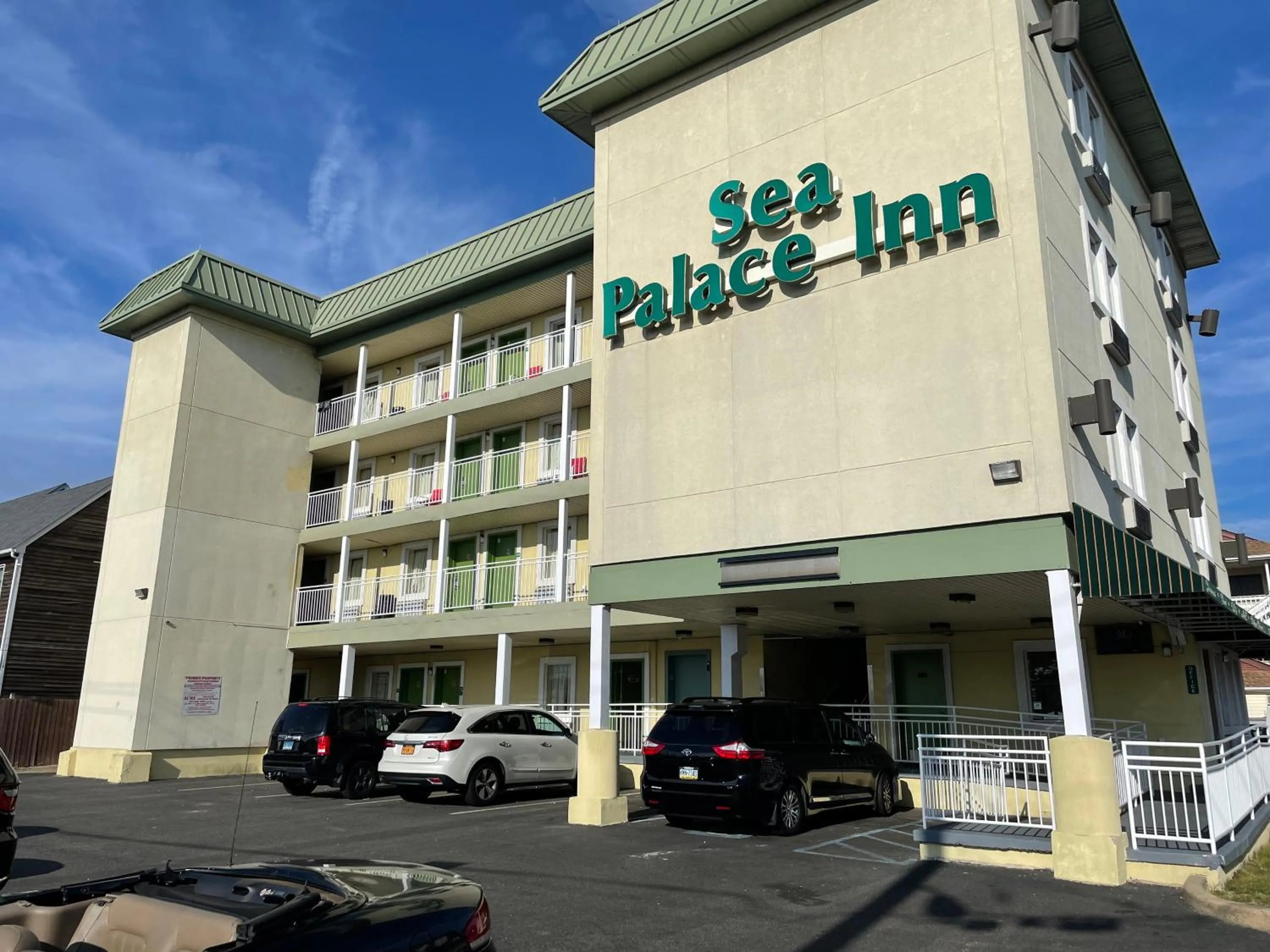 Property building in Sea Palace Inn