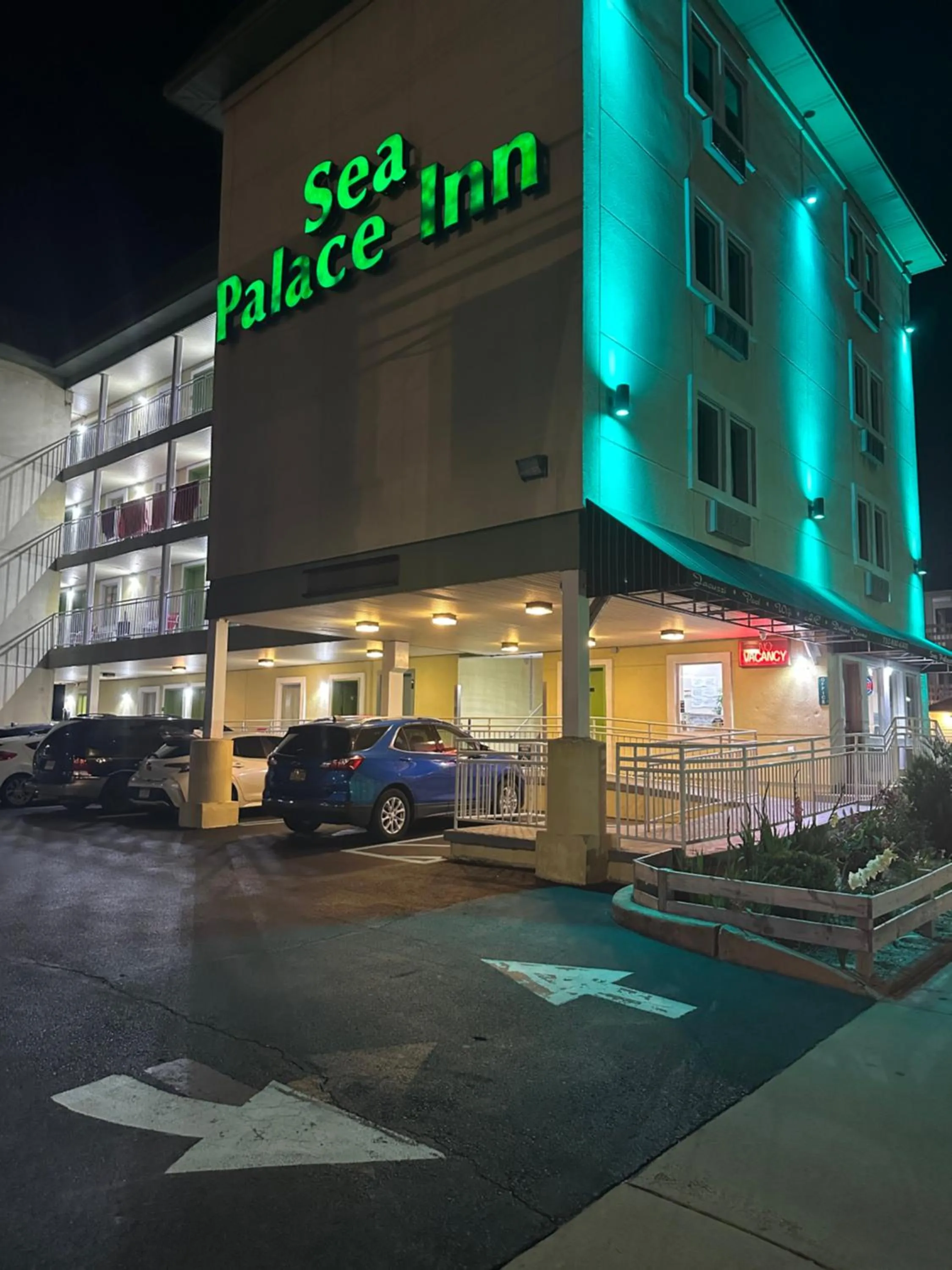 Property building in Sea Palace Inn