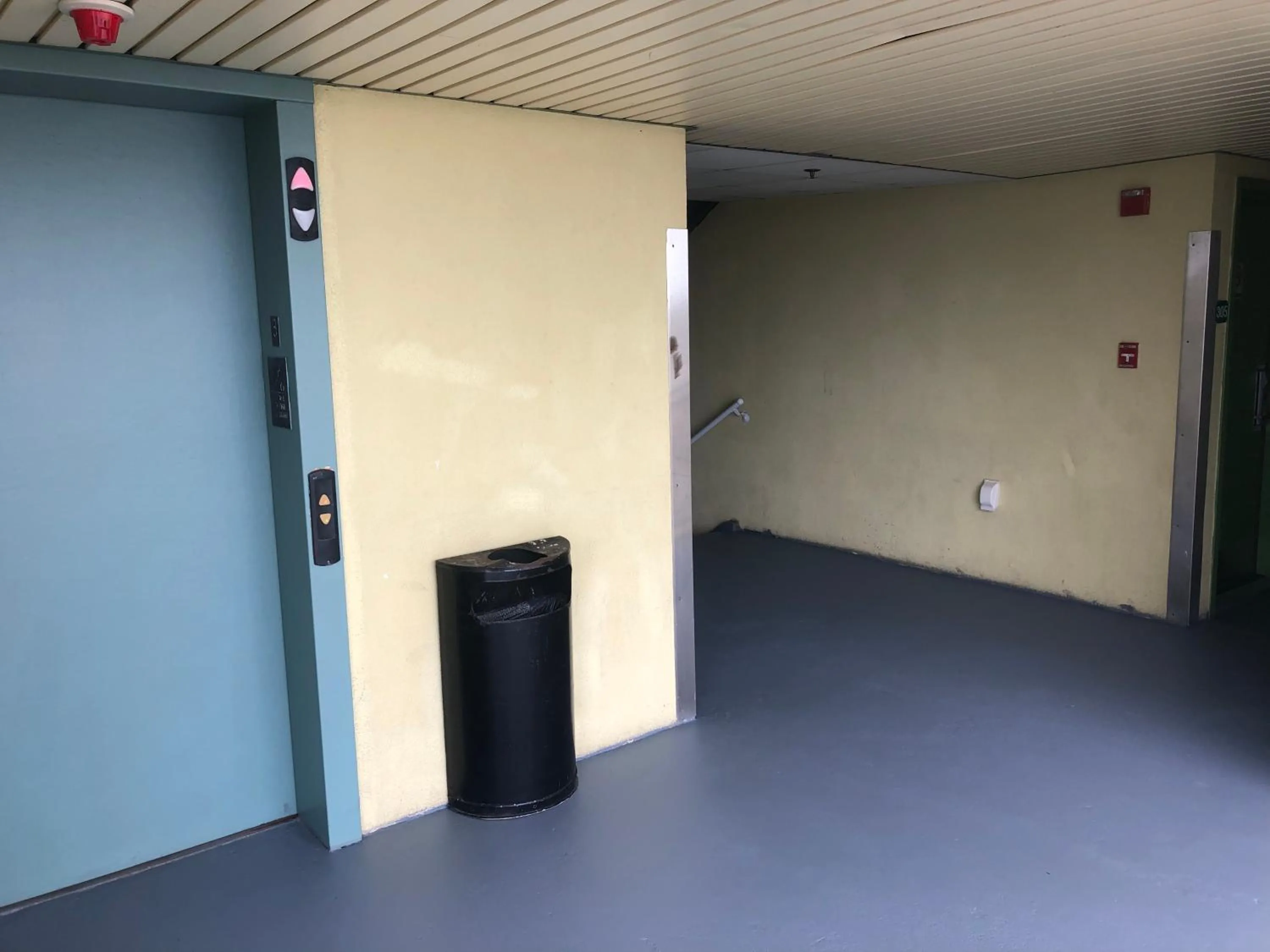 Facade/entrance in Sea Palace Inn