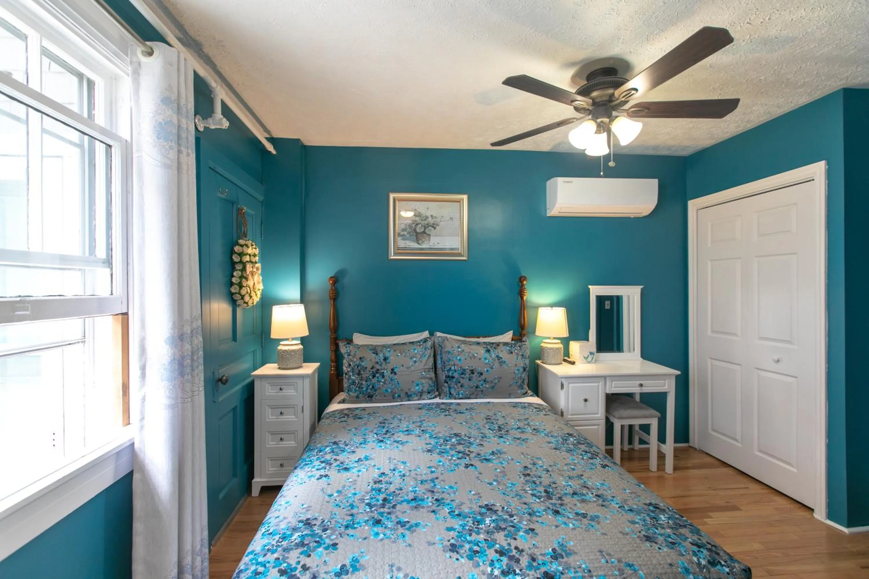 Bed in Prince Street Suites