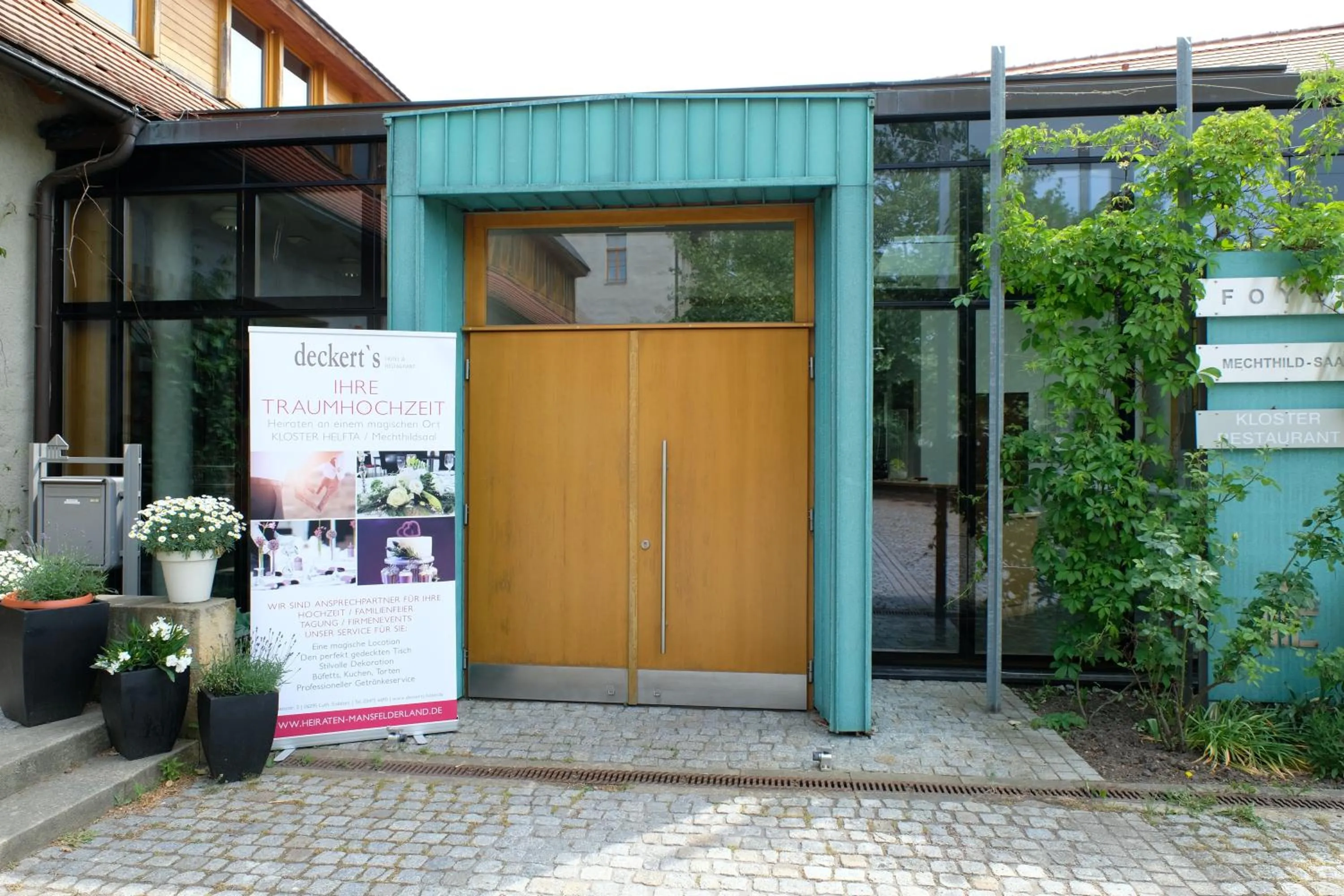 Patio in deckert`s Hotel an der Klosterpforte