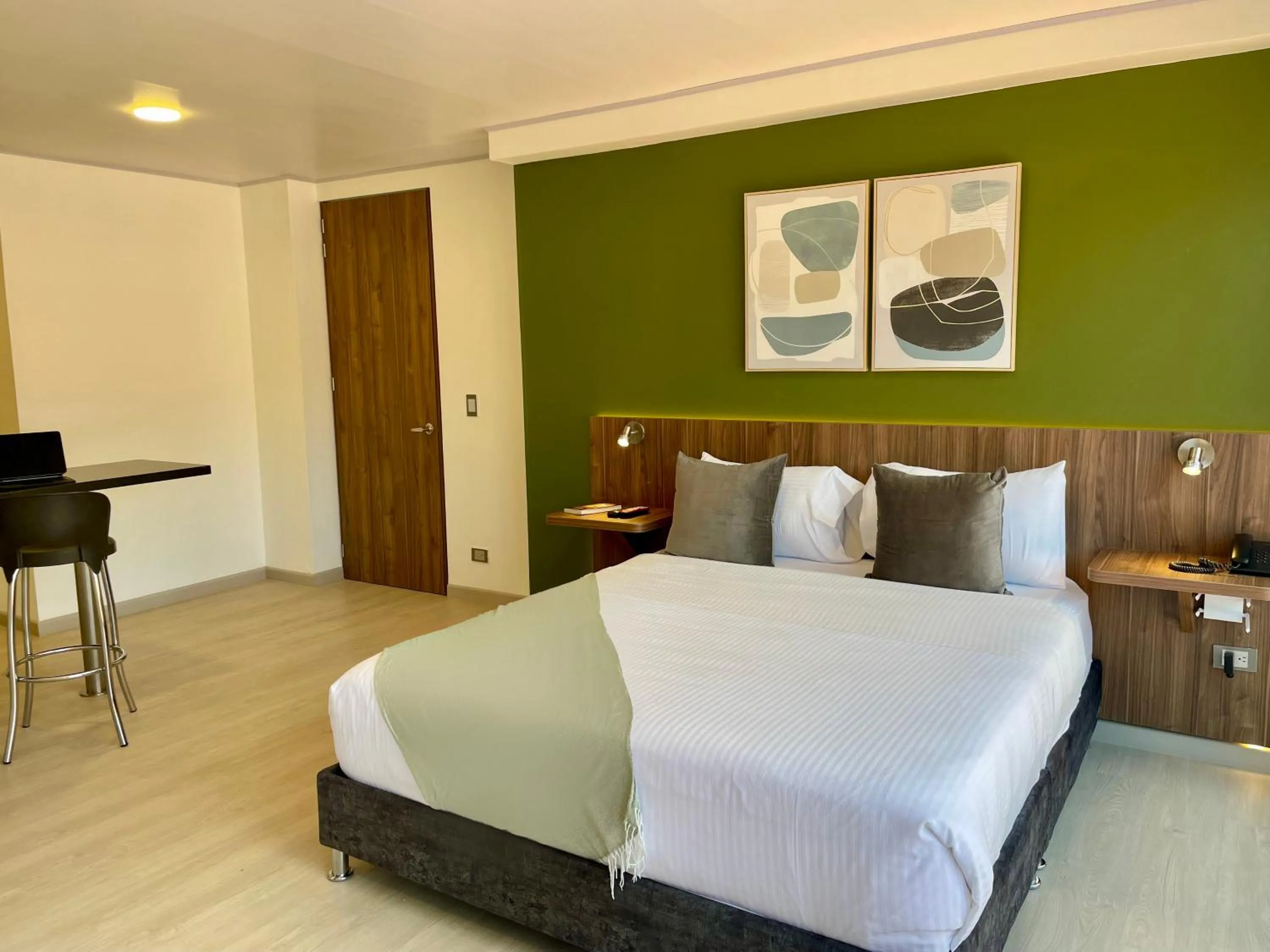 Photo of the whole room, Bed in 122 Plaza Apartahotel