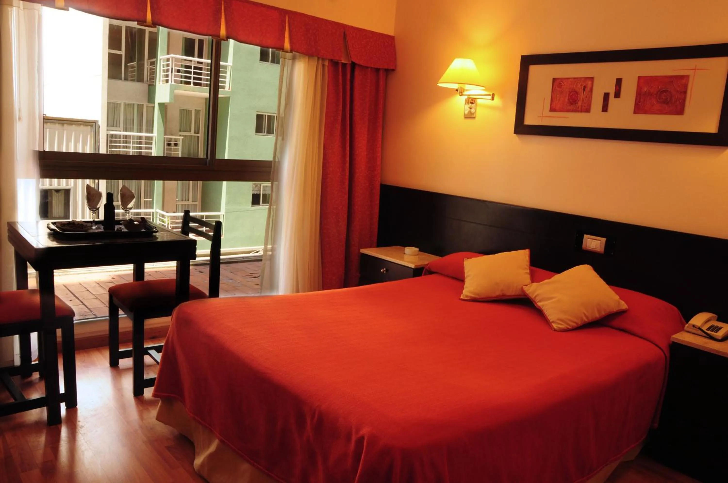 Photo of the whole room, Bed in Gran Hotel Continental