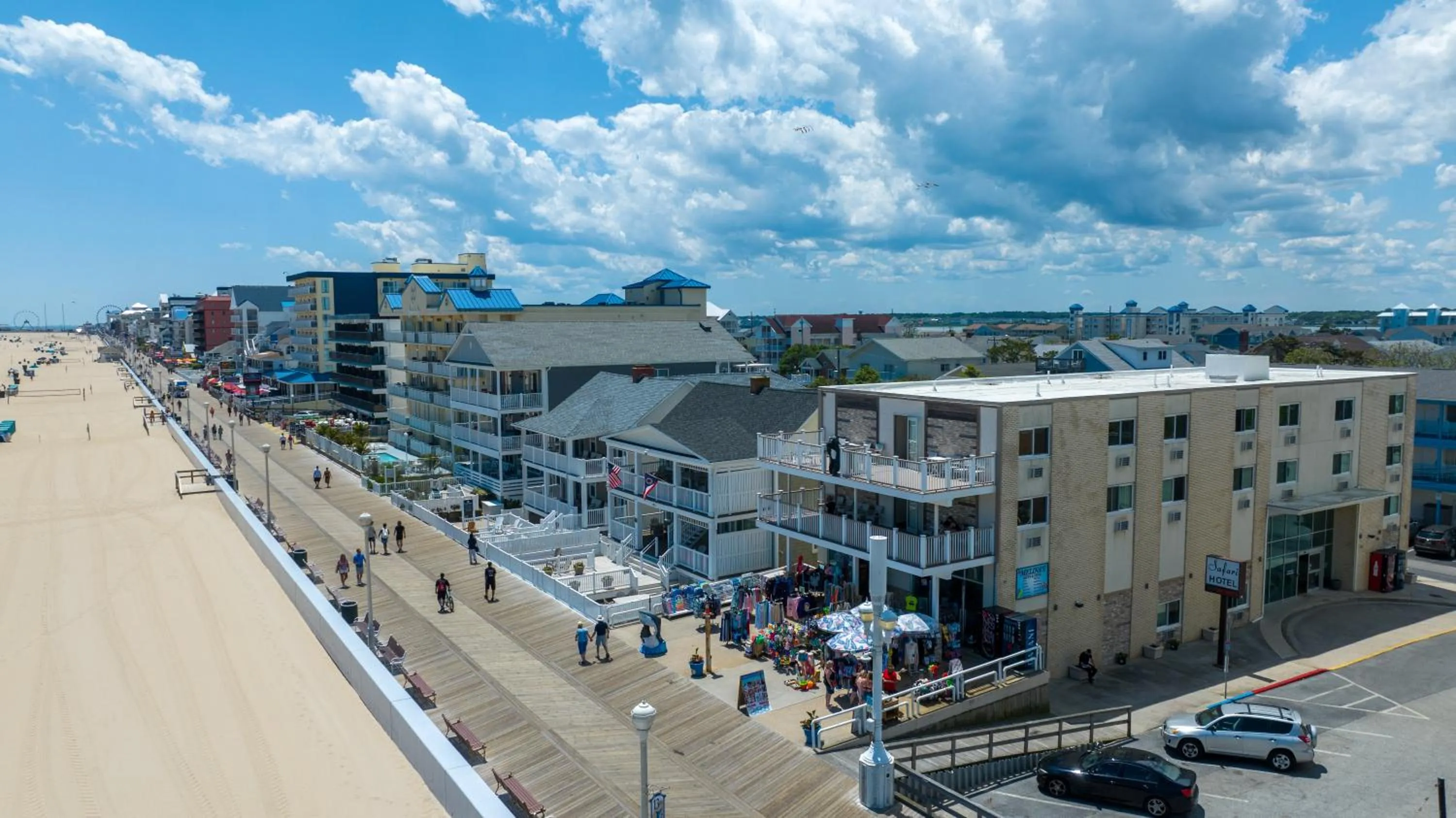 Property building in Safari Hotel Boardwalk