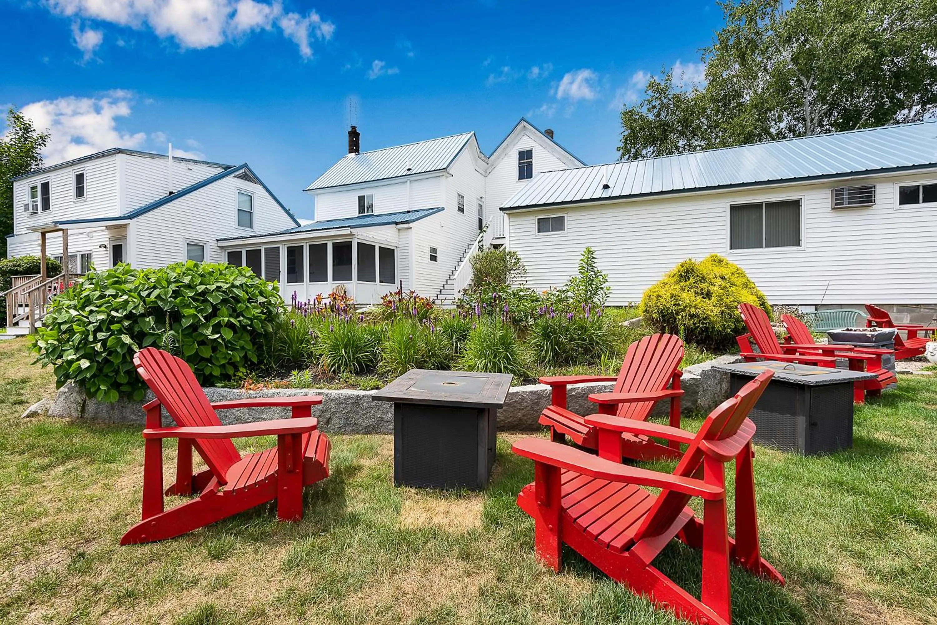 Garden in Ne'r Beach Motel