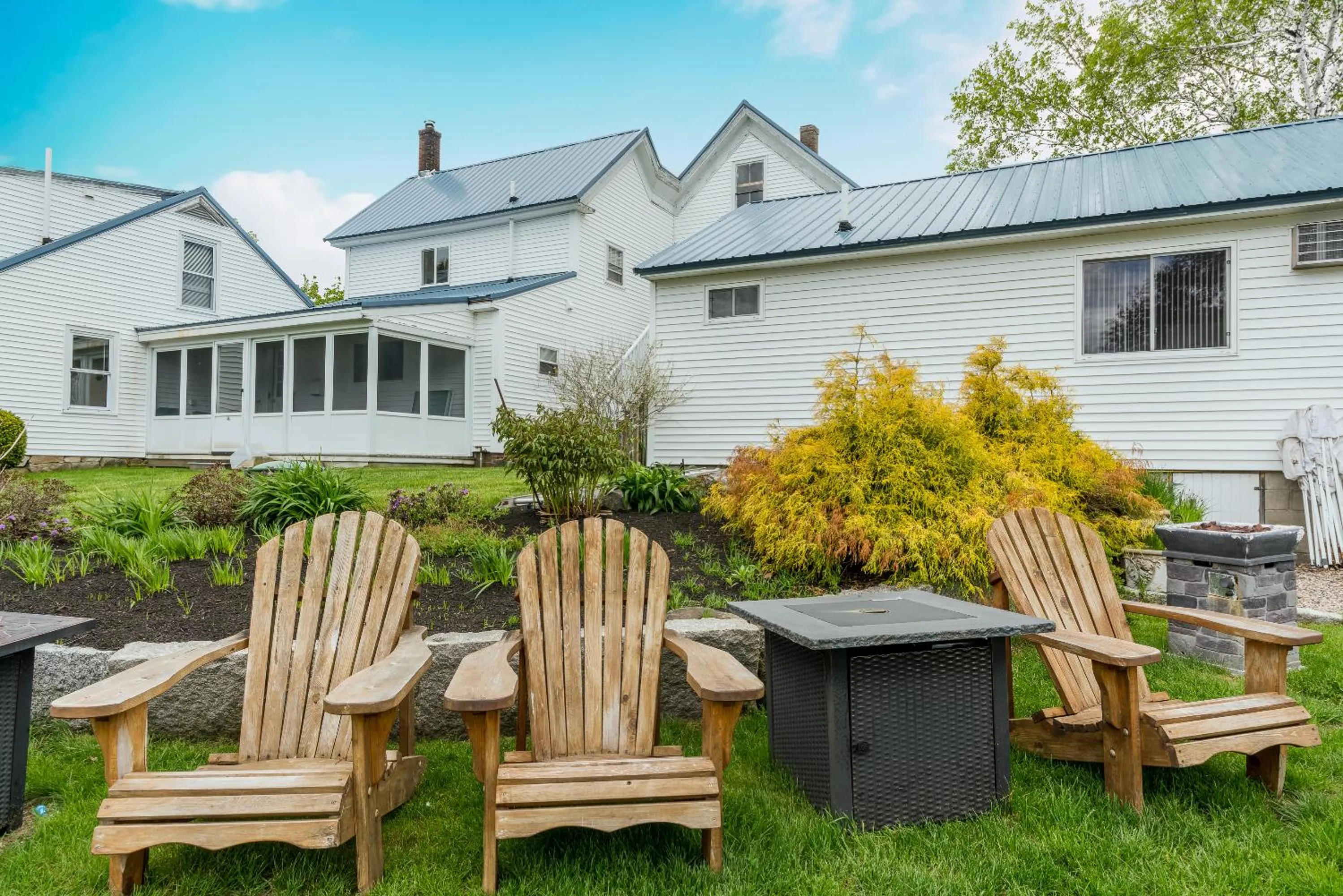 Entertainment in Ne'r Beach Motel