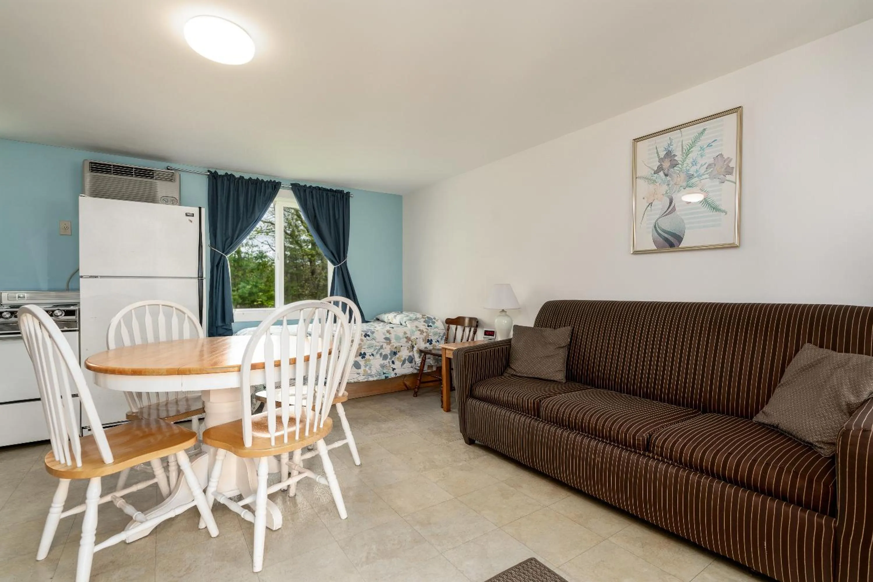 Living room in Ne'r Beach Motel