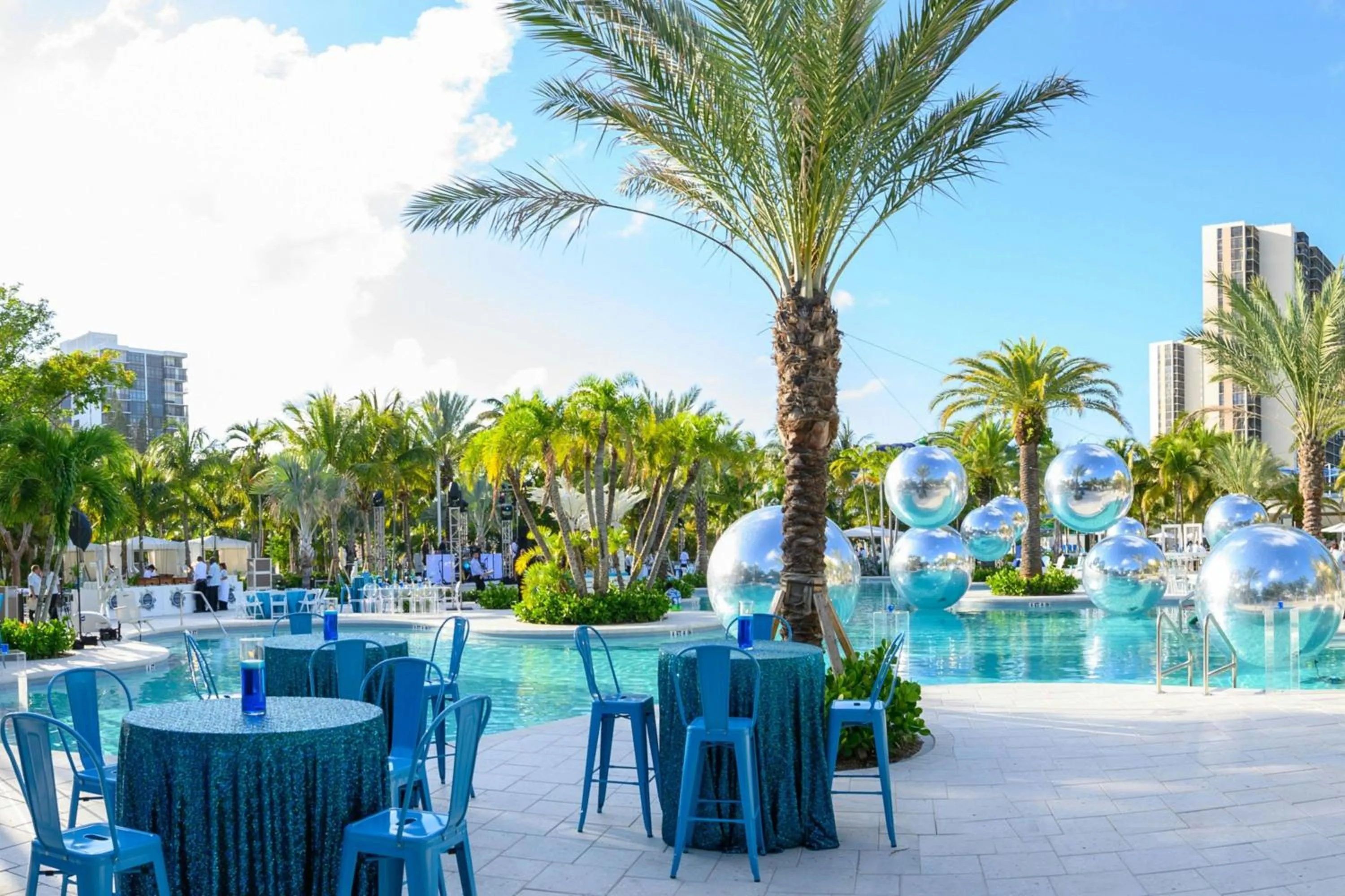 Swimming pool in JW Marriott Miami Turnberry Resort & Spa