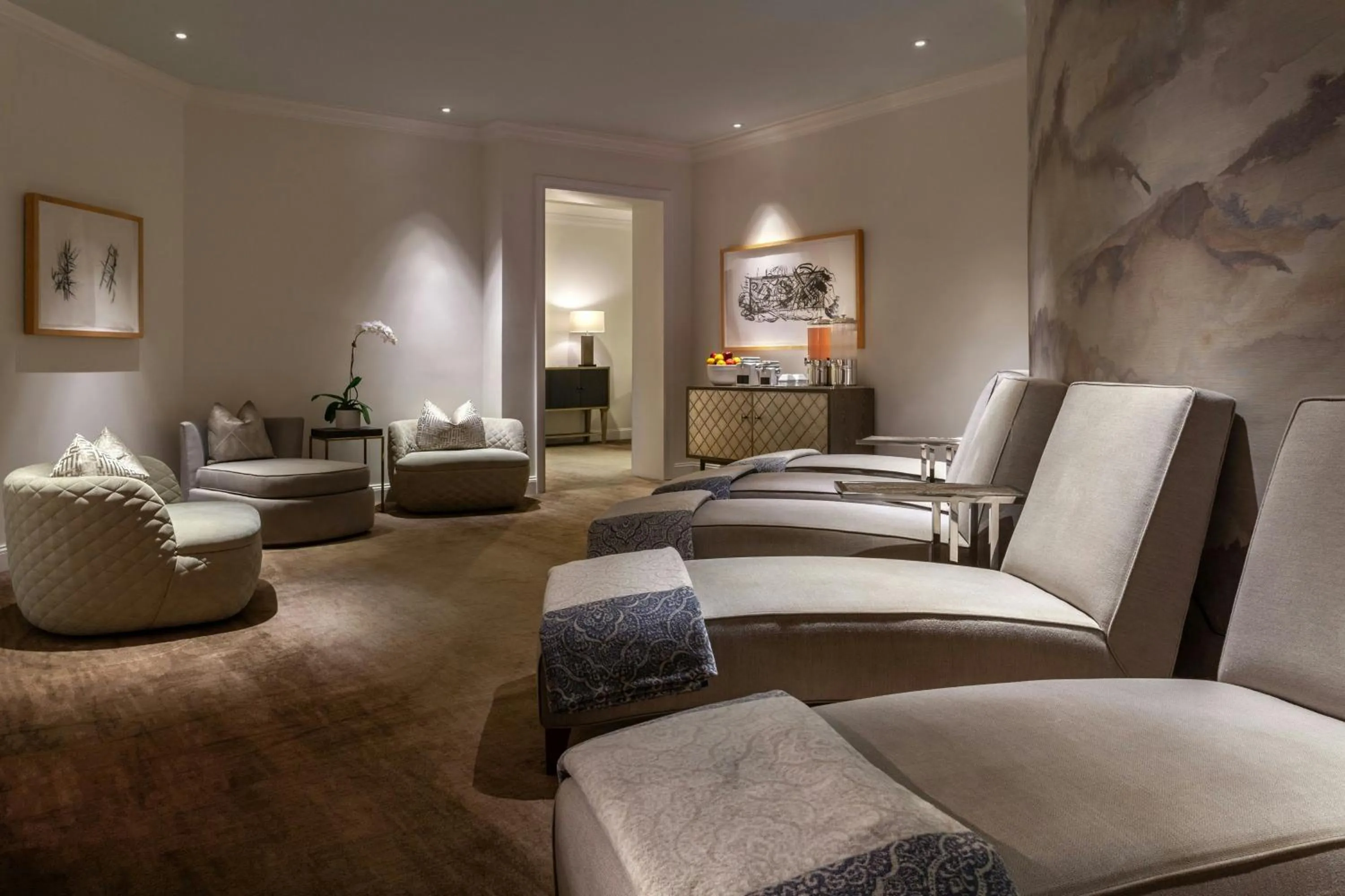 Lounge or bar in JW Marriott Miami Turnberry Resort & Spa