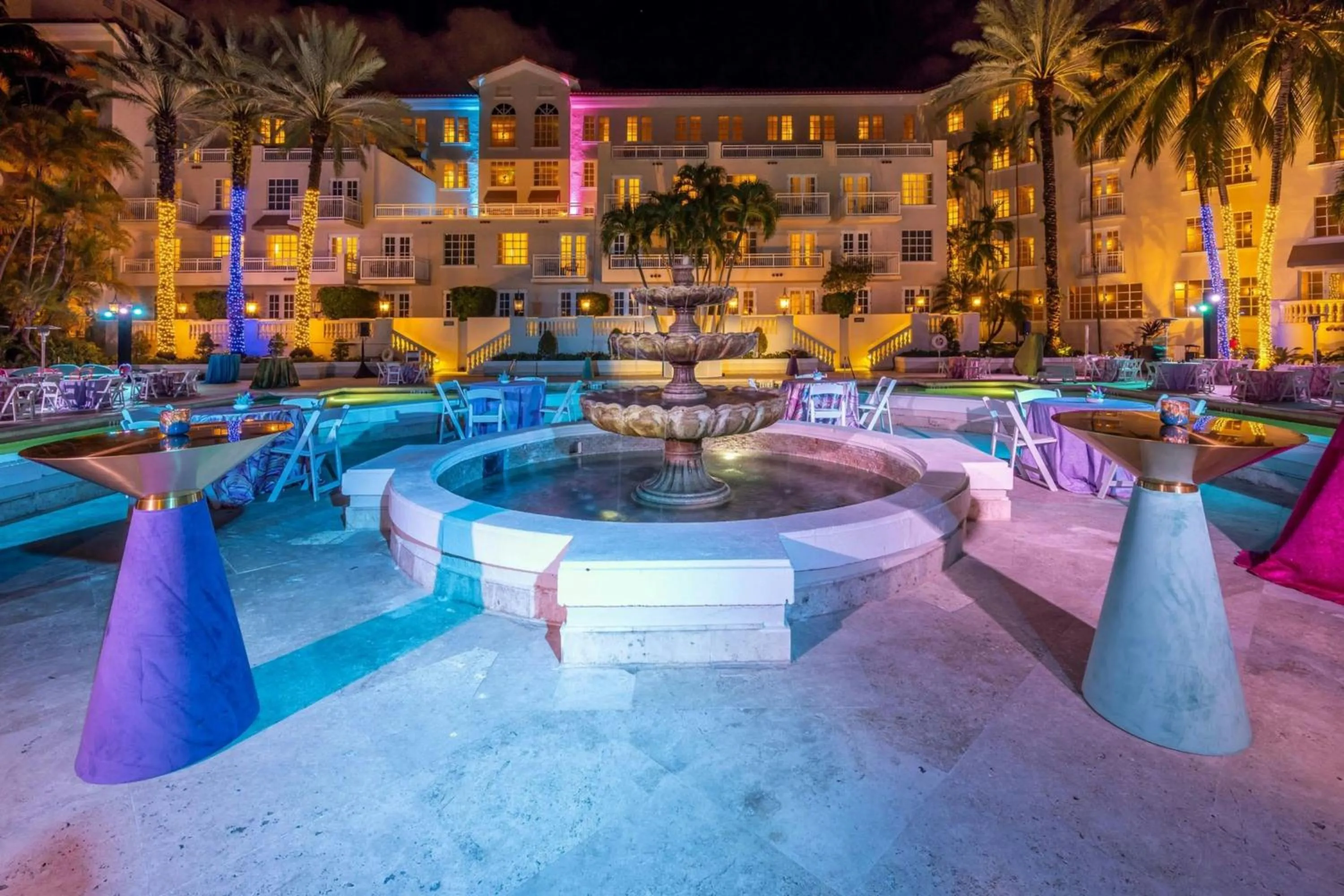 Swimming pool in JW Marriott Miami Turnberry Resort & Spa