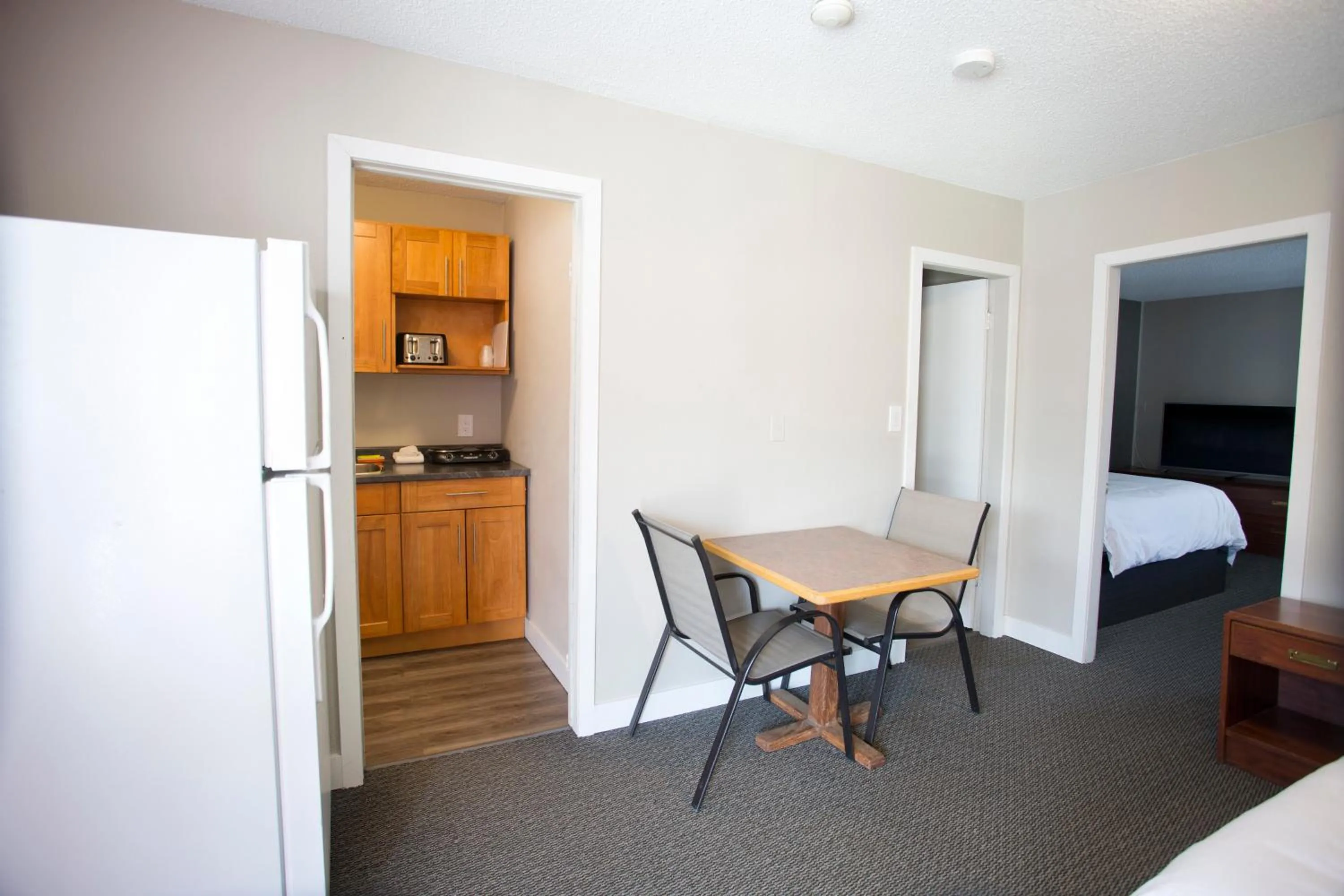 Living room in Valemount Vacation Inn