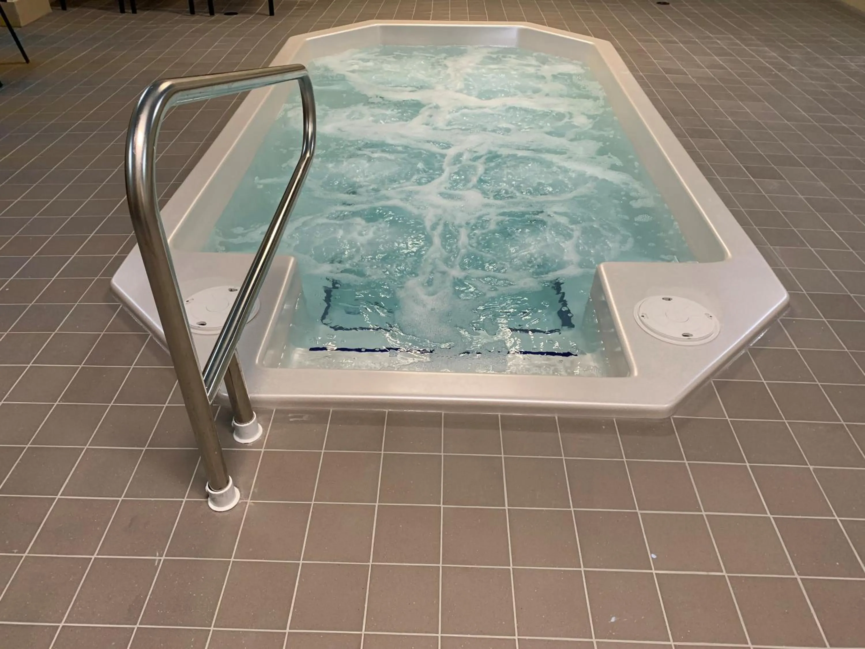 Hot Tub in Valemount Vacation Inn